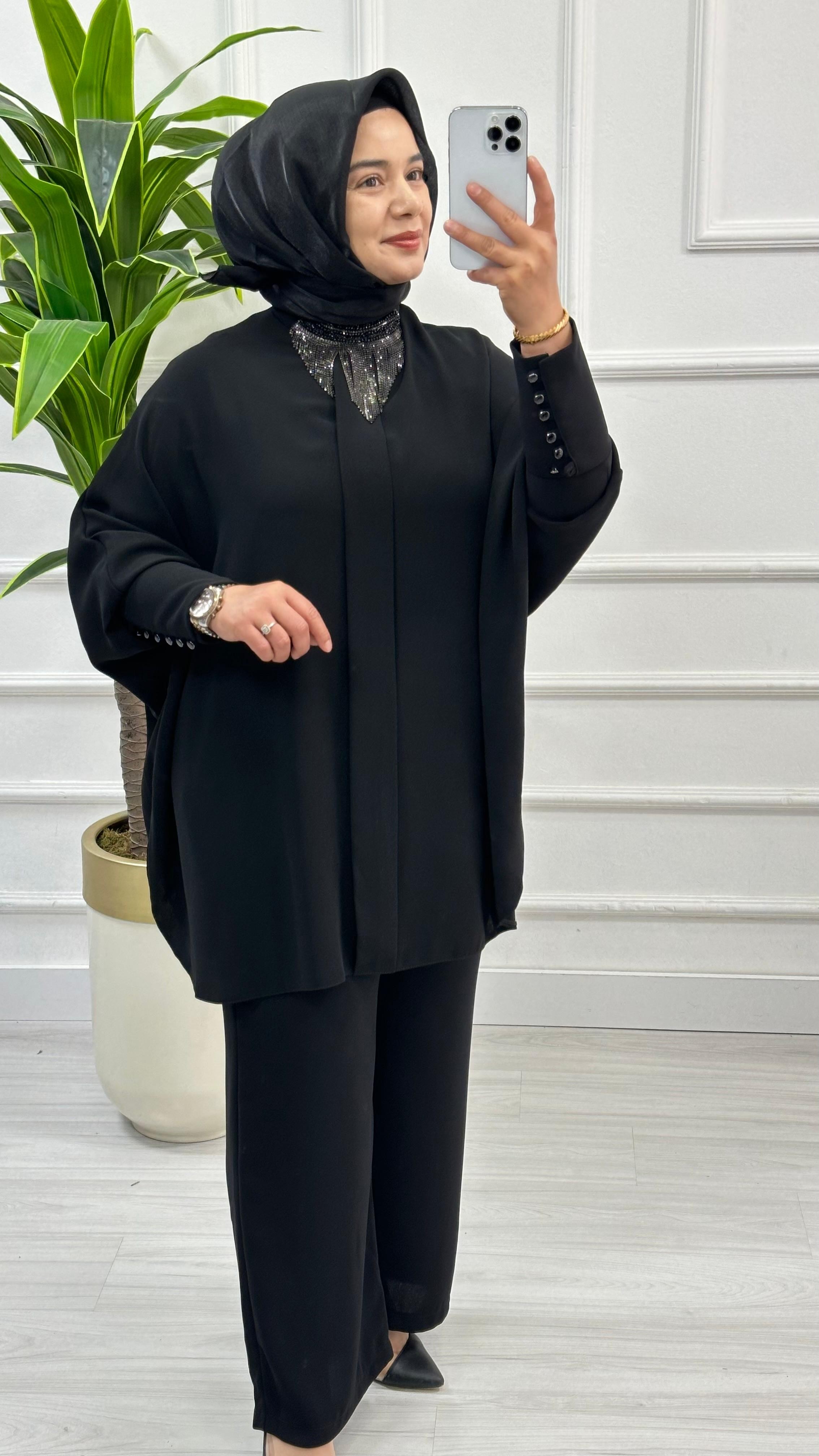 Moda Perfect Manşeti Düğmeli Yarasa Kollu Taşlı Pantolonlu Takım 2515