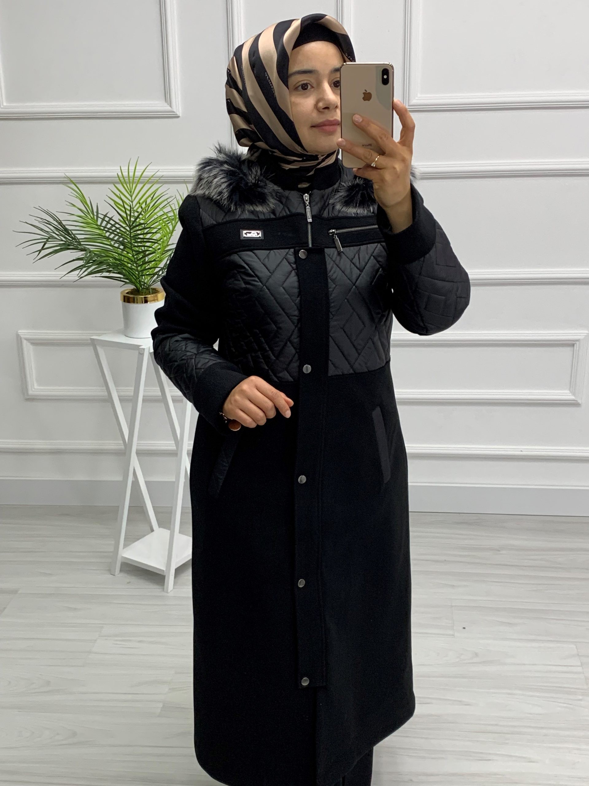 Kolları kapitoneli kaşe kaban siyah 9008