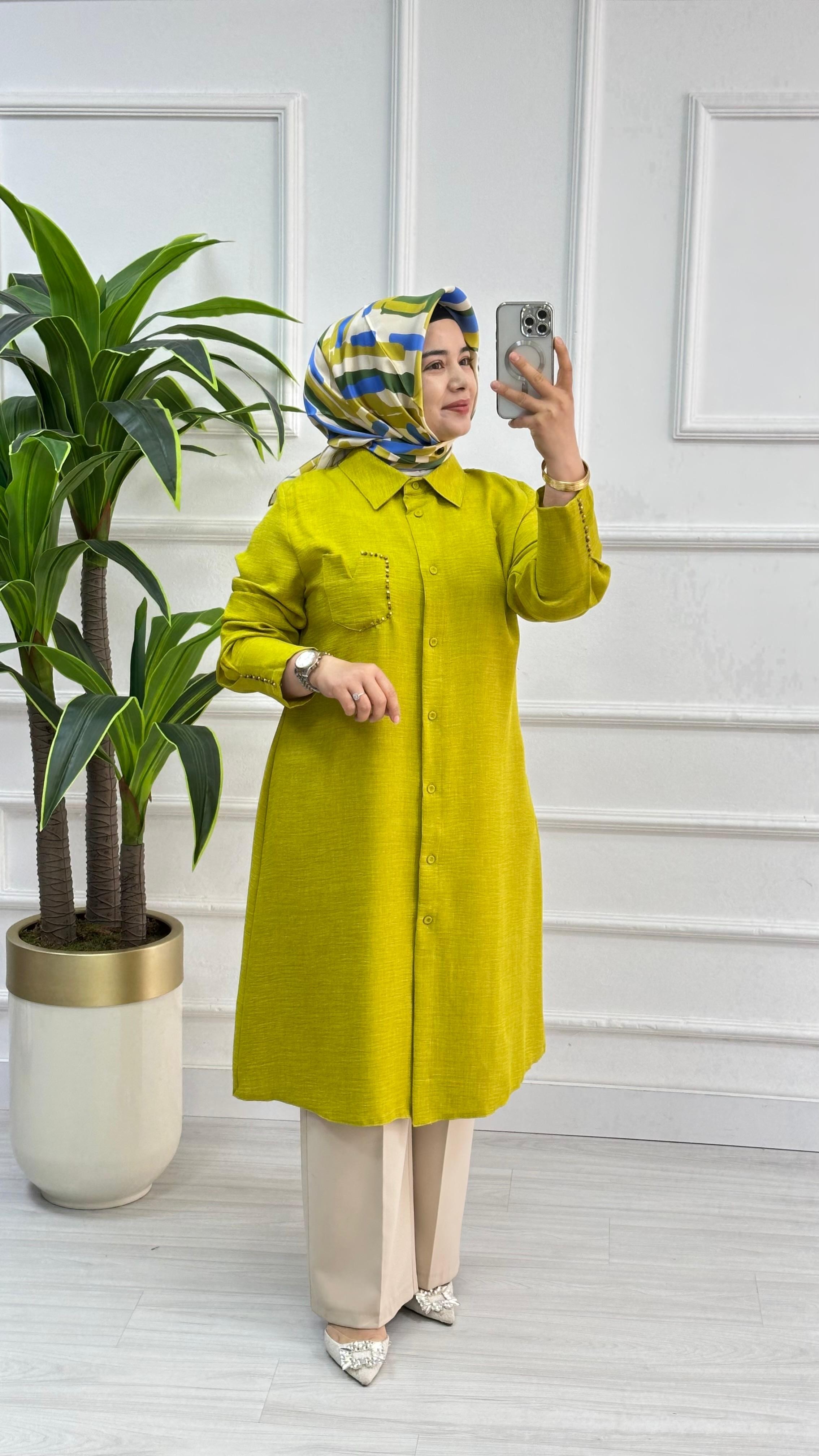 Önü Düğmeli Cebi Boncuklu Tunik 2710