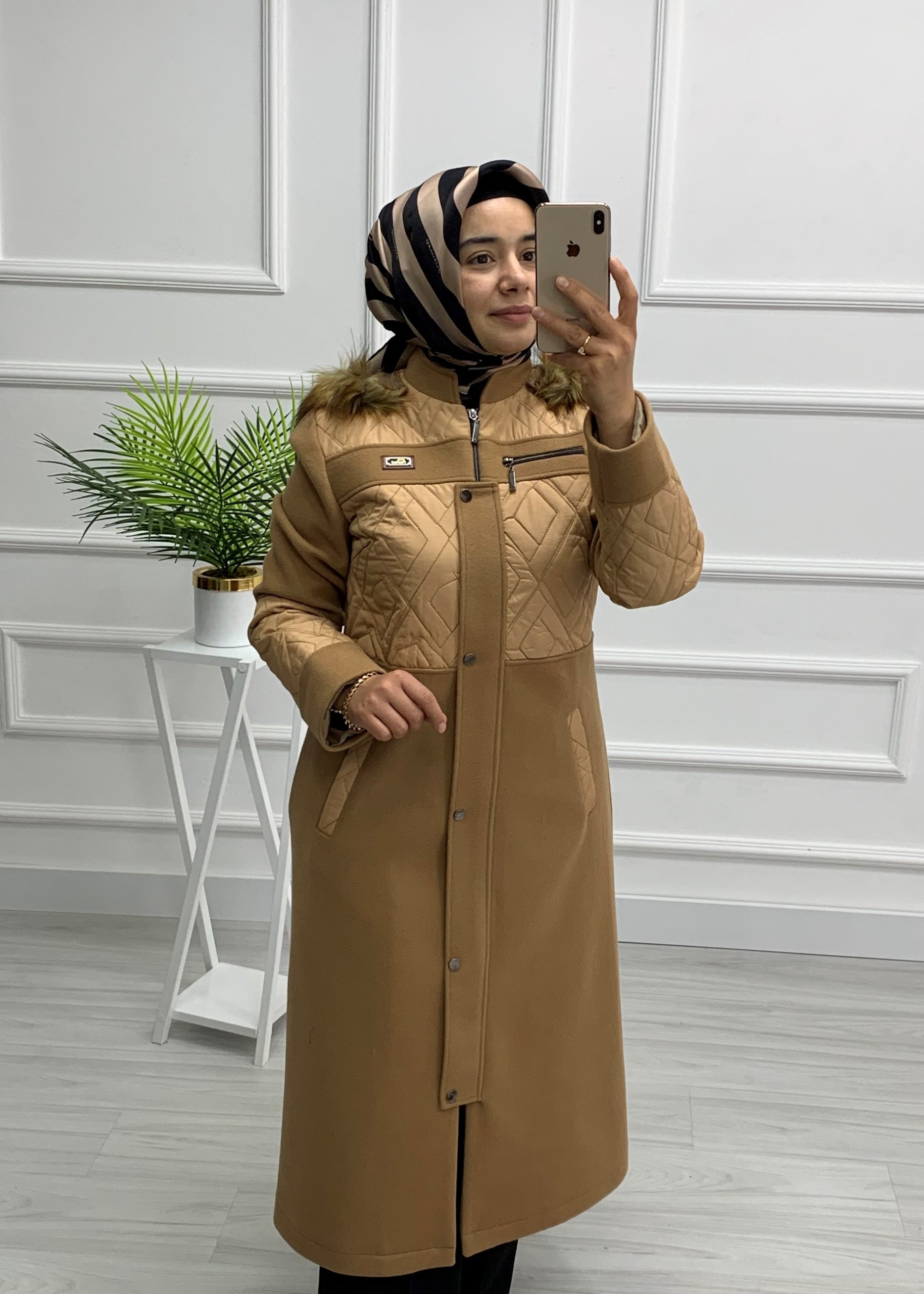 Kolları kapitoneli kaşe kaban camel 9008