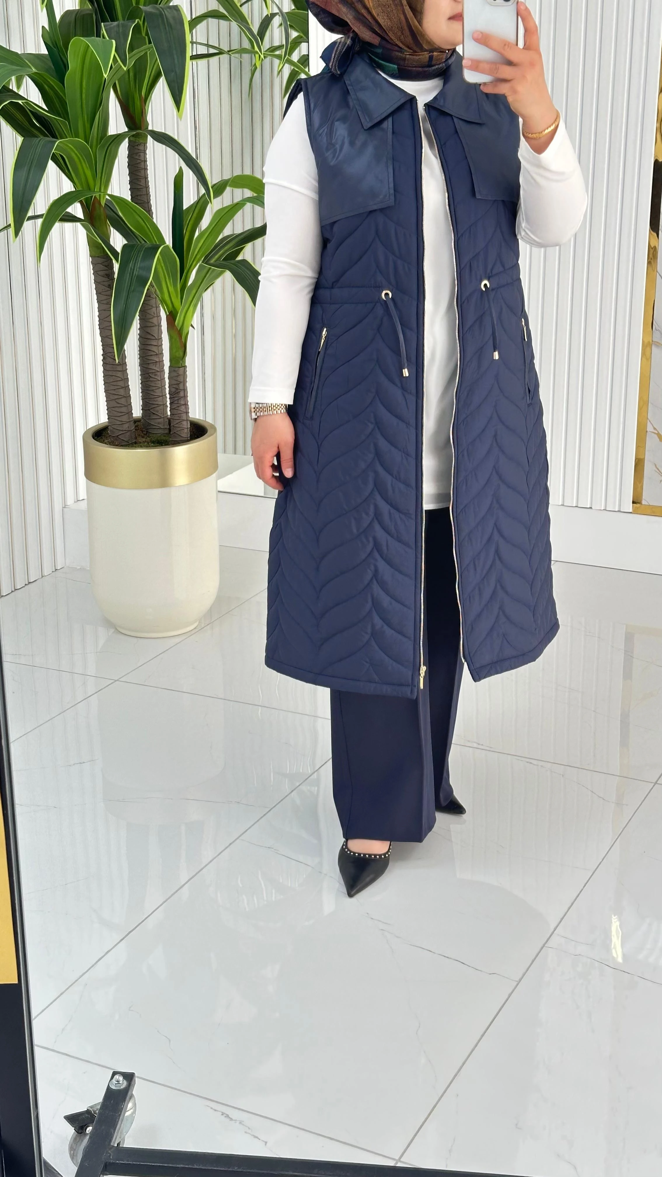 Kapitone Dolum Önü Fermuarlı Beli Büzgülü Kadın Yelek 4965