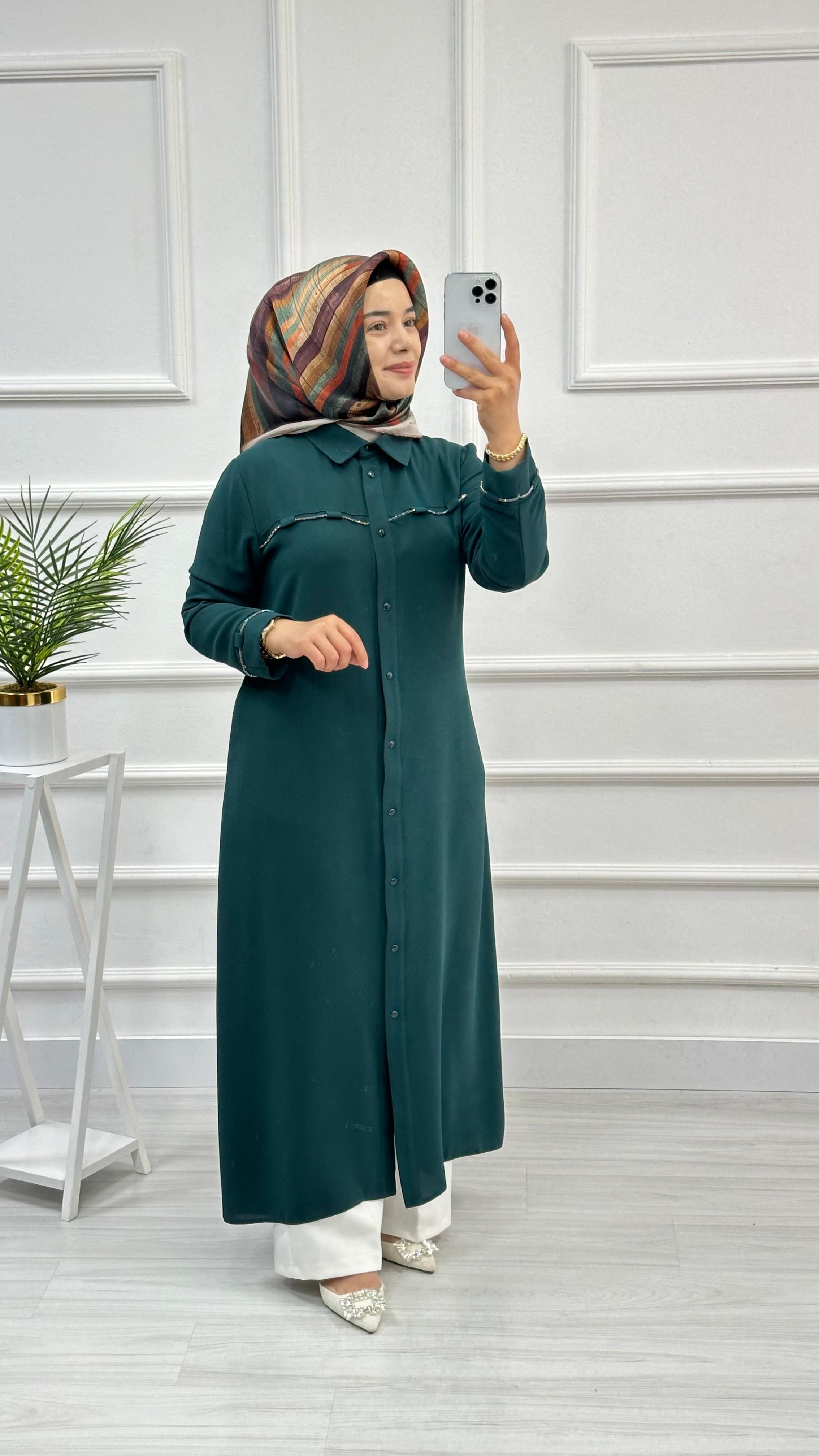 Kolları Ve Önü Taş Detaylı Tunik 4712 - Zümrüt Yeşili
