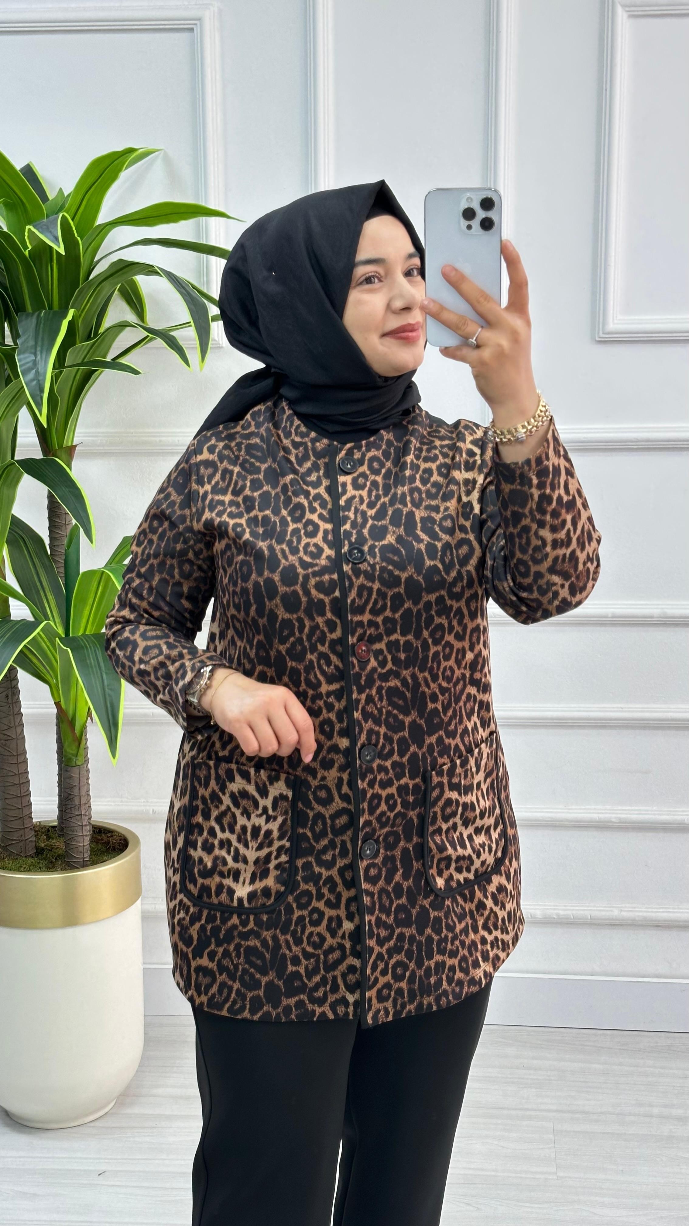 Leopar Desenli Pantolonlu Takım Kado 9635