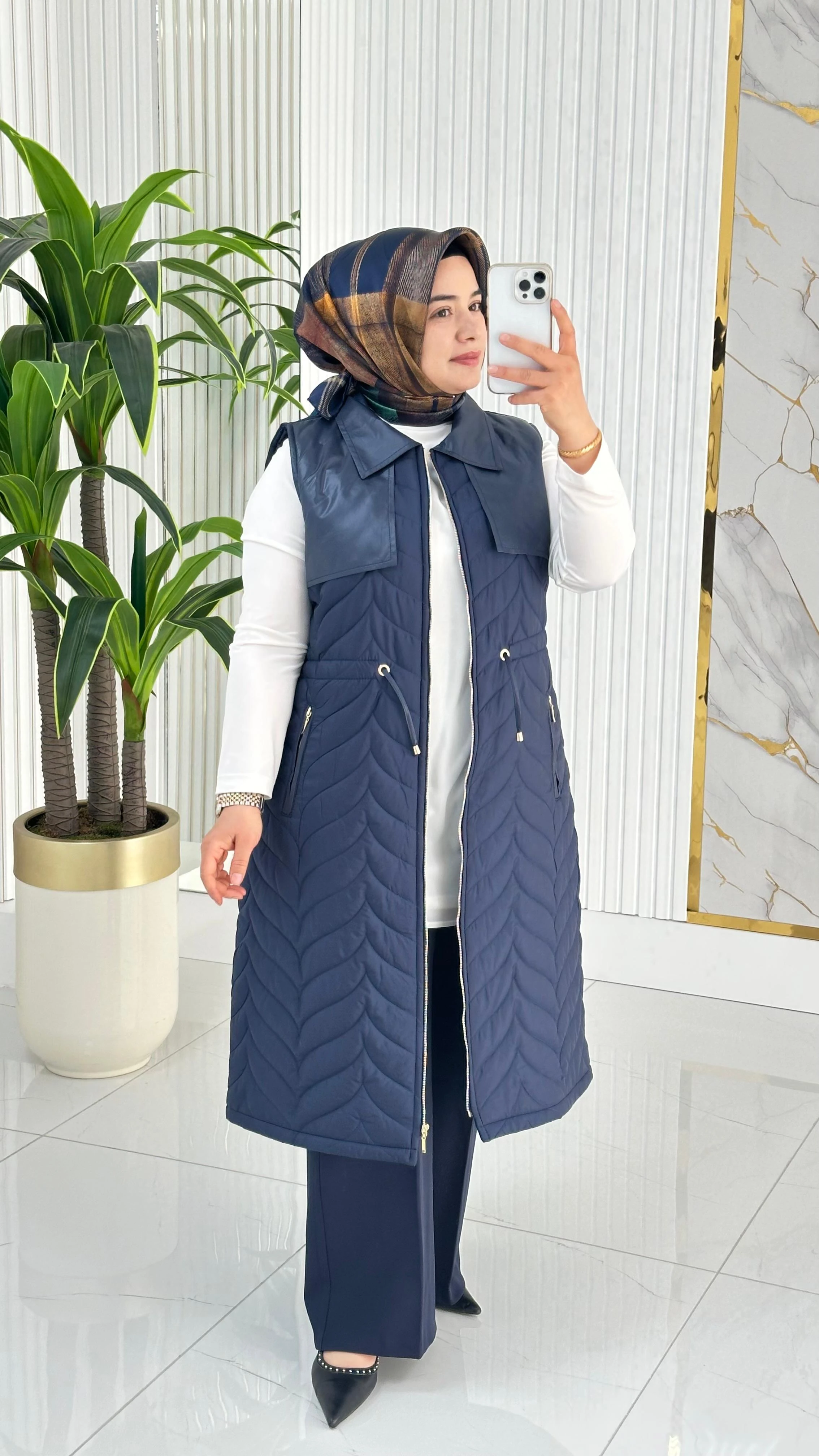 Kapitone Dolum Önü Fermuarlı Beli Büzgülü Kadın Yelek 4965