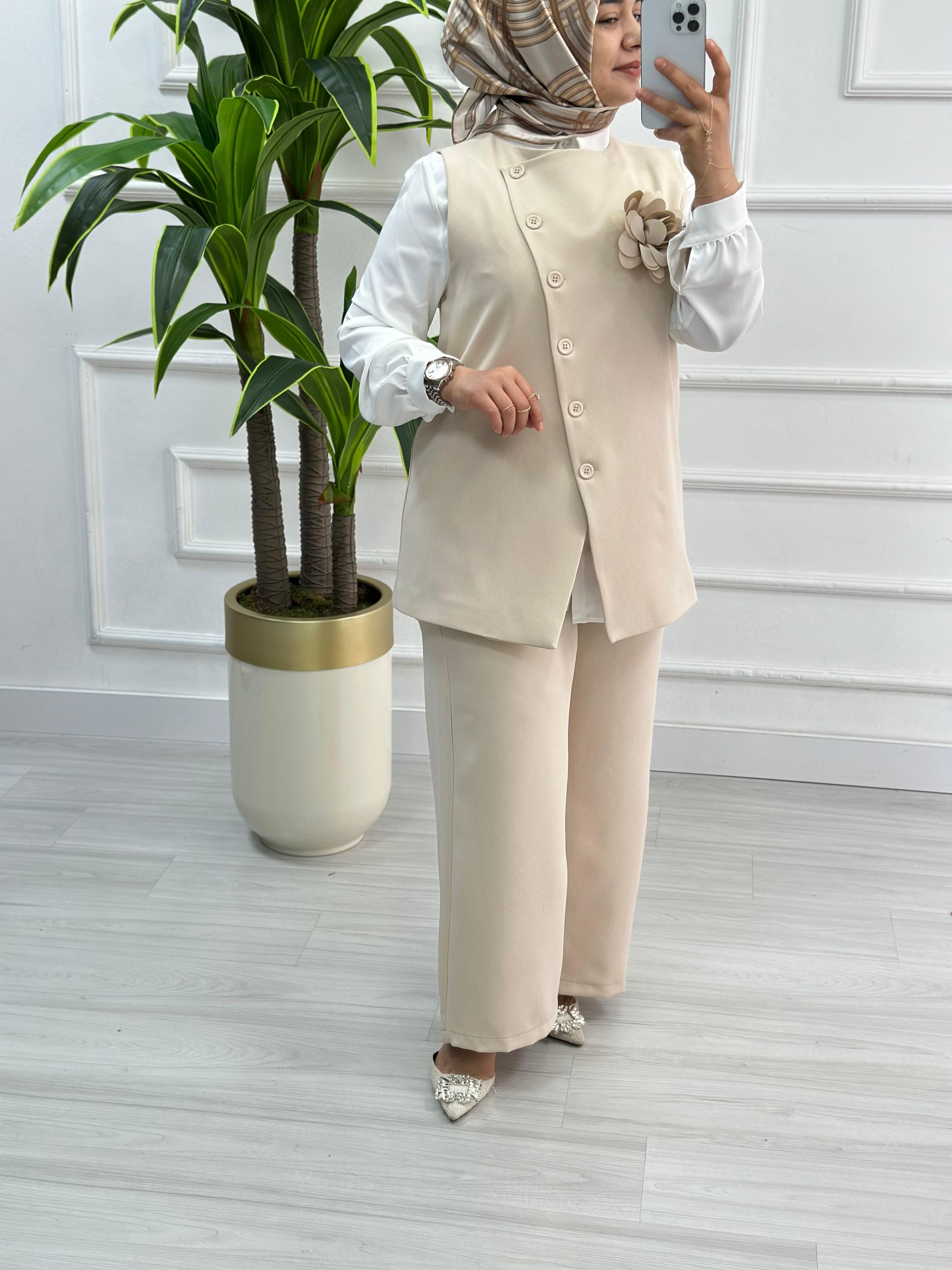 Kado Yelekli Önü Çiçek Detaylı Pantolonlu Takım 251873 - Taş