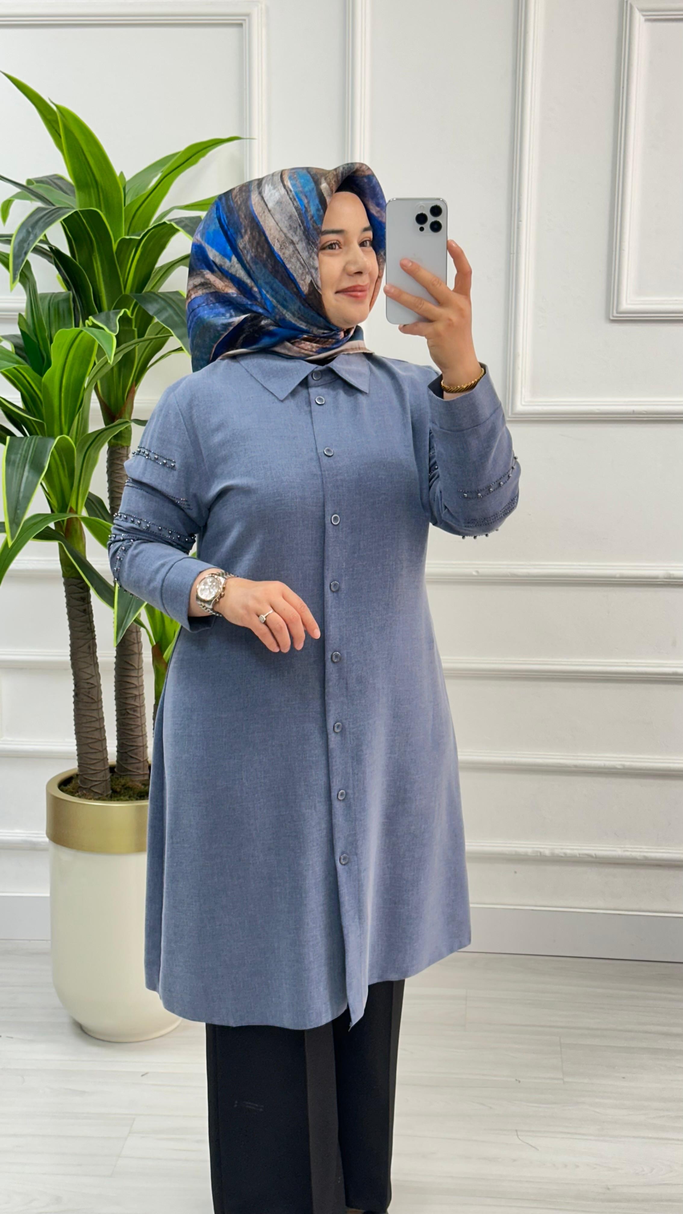 Kolu Taş Detaylı Önü Boydan Düğmeli Kadın Tesettür Tunik 2807 - Mavi