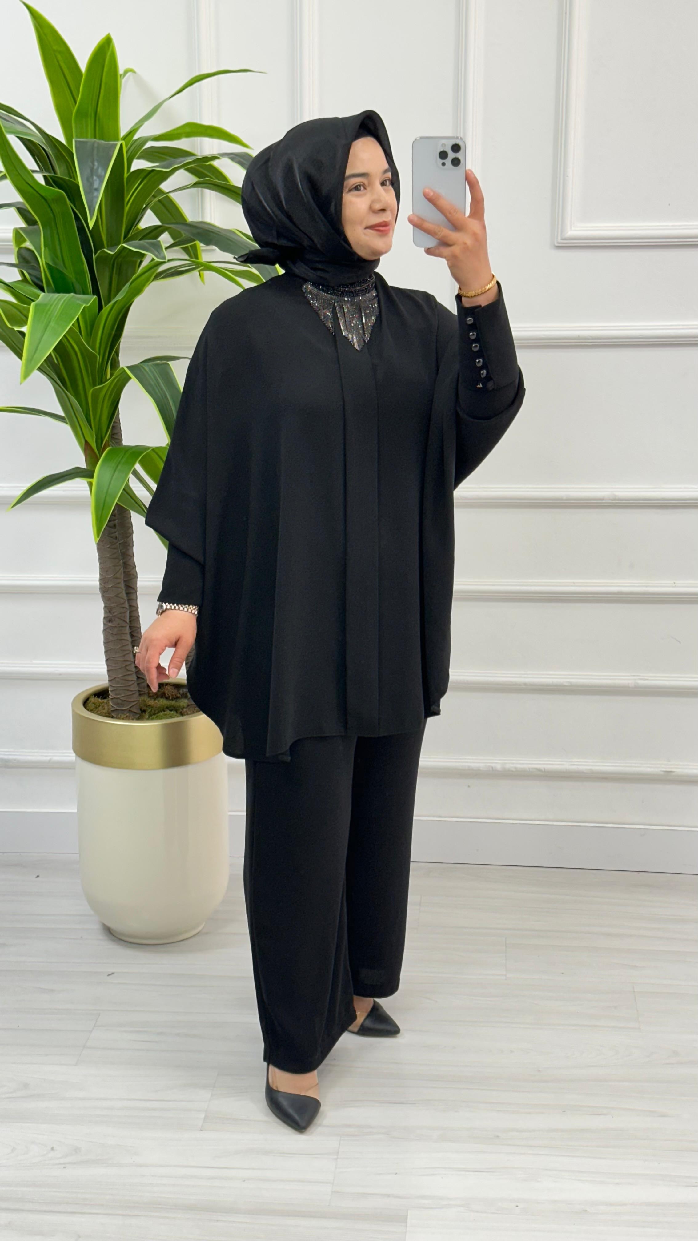 Moda Perfect Manşeti Düğmeli Yarasa Kollu Taşlı Pantolonlu Takım 2515