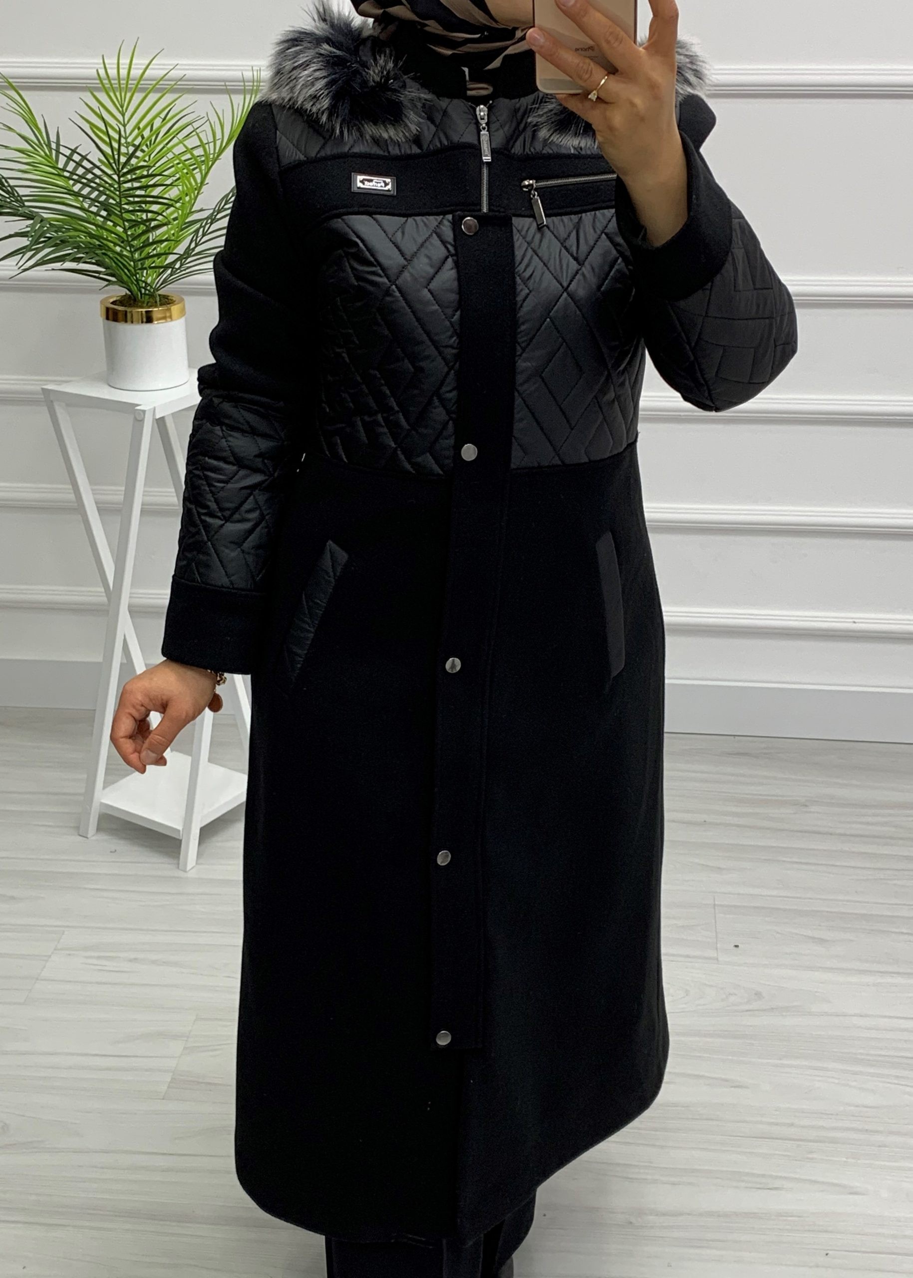 Kolları kapitoneli kaşe kaban siyah 9008
