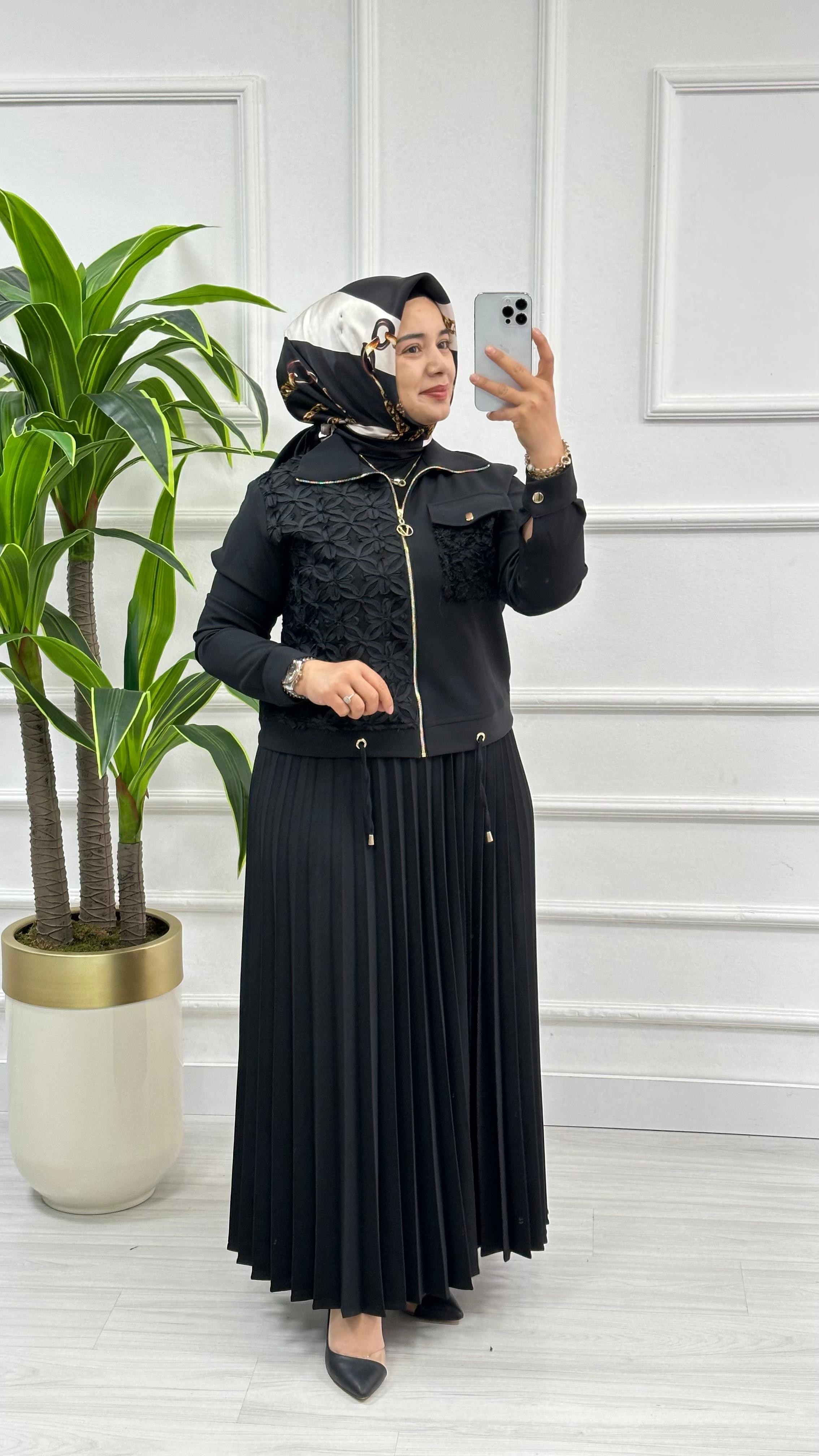 Önü Fermuarlı Organze Tül Detaylı Ceket ve Piliseli Etekli İkili Takım 2550