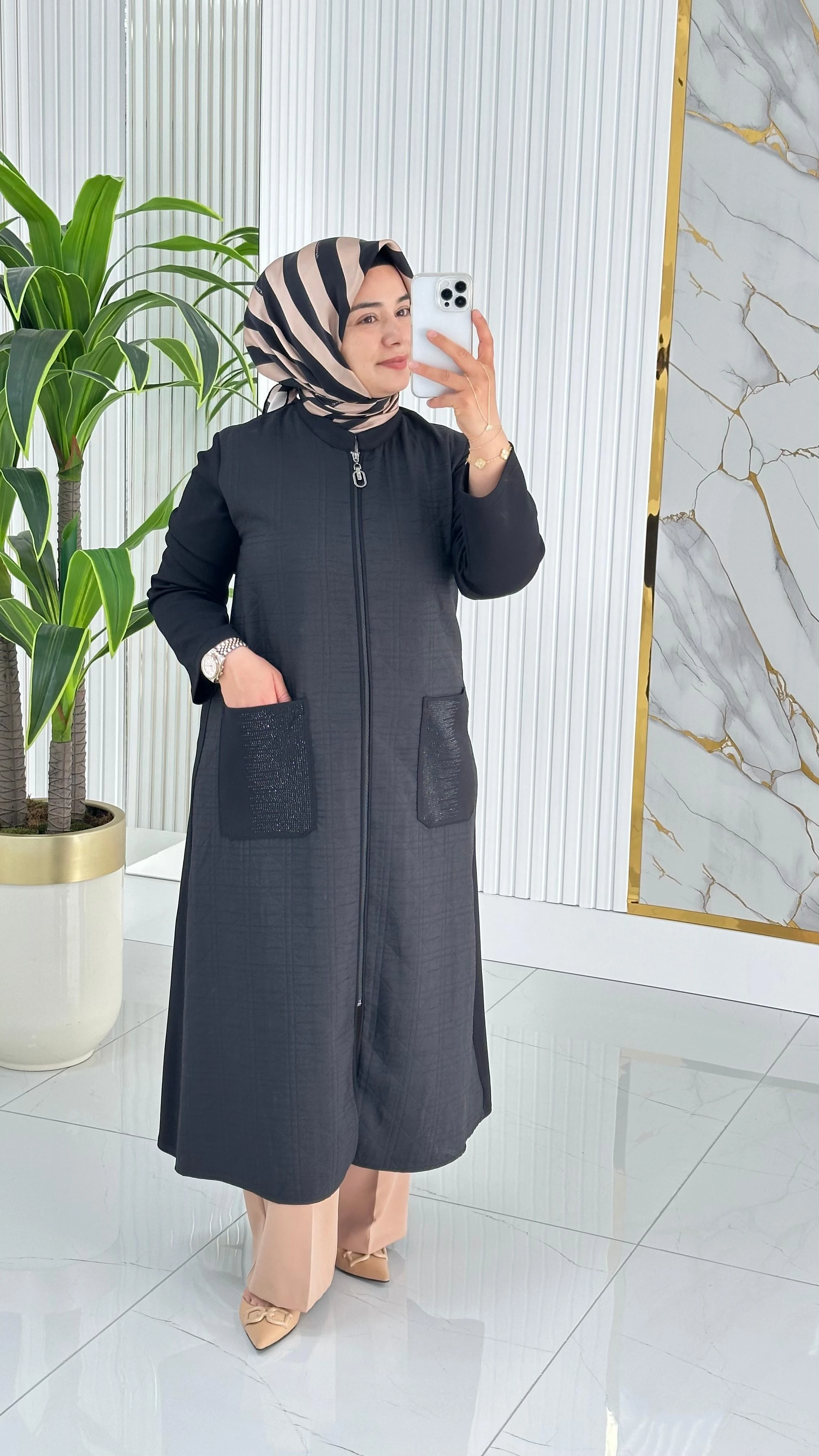 Haya Önü Fermuarlı Kapüşon Cepli Kadın Kapitone Kap 1634 - Siyah