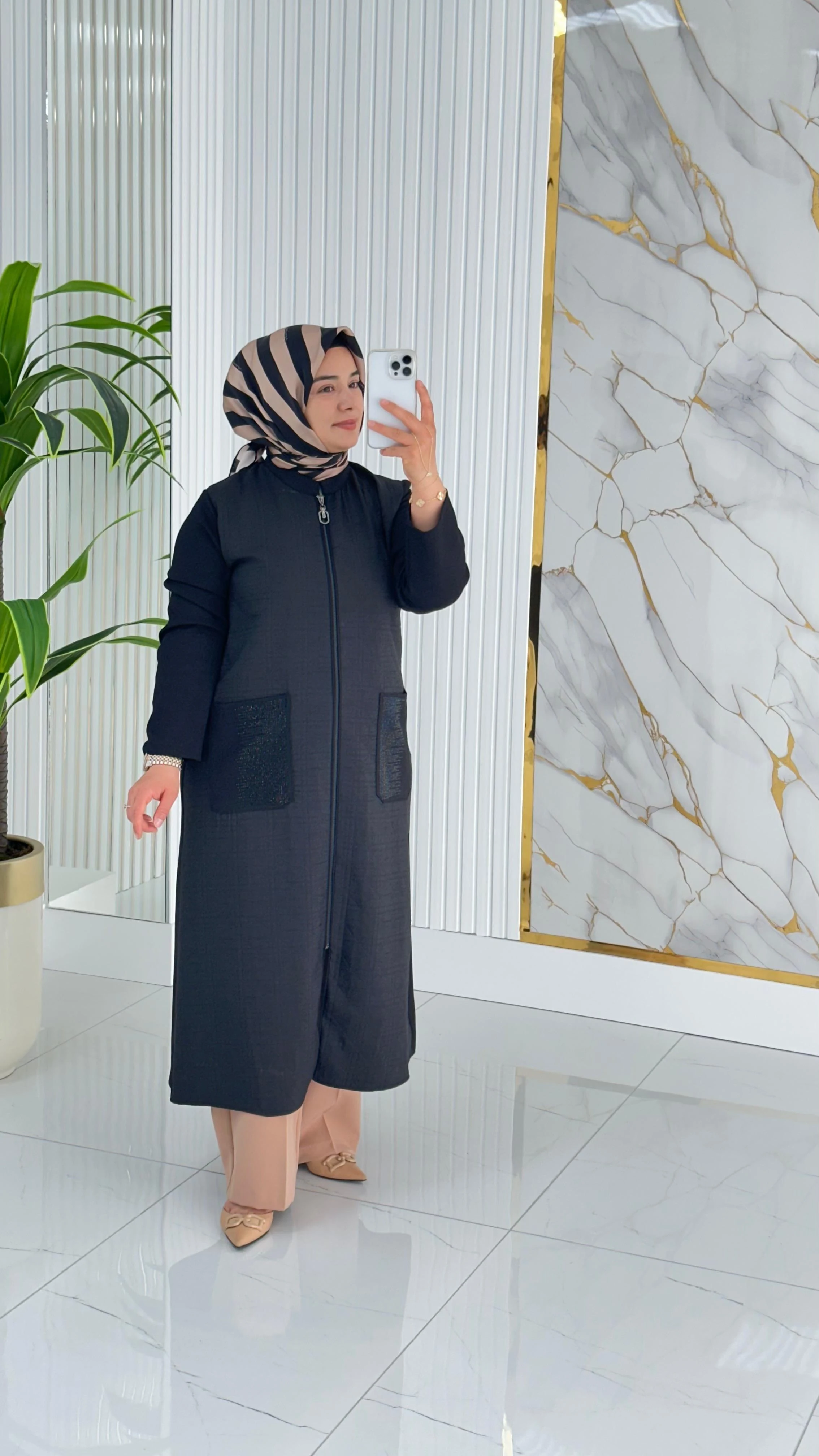 Haya Önü Fermuarlı Kapüşon Cepli Kadın Kapitone Kap 1634 - Siyah