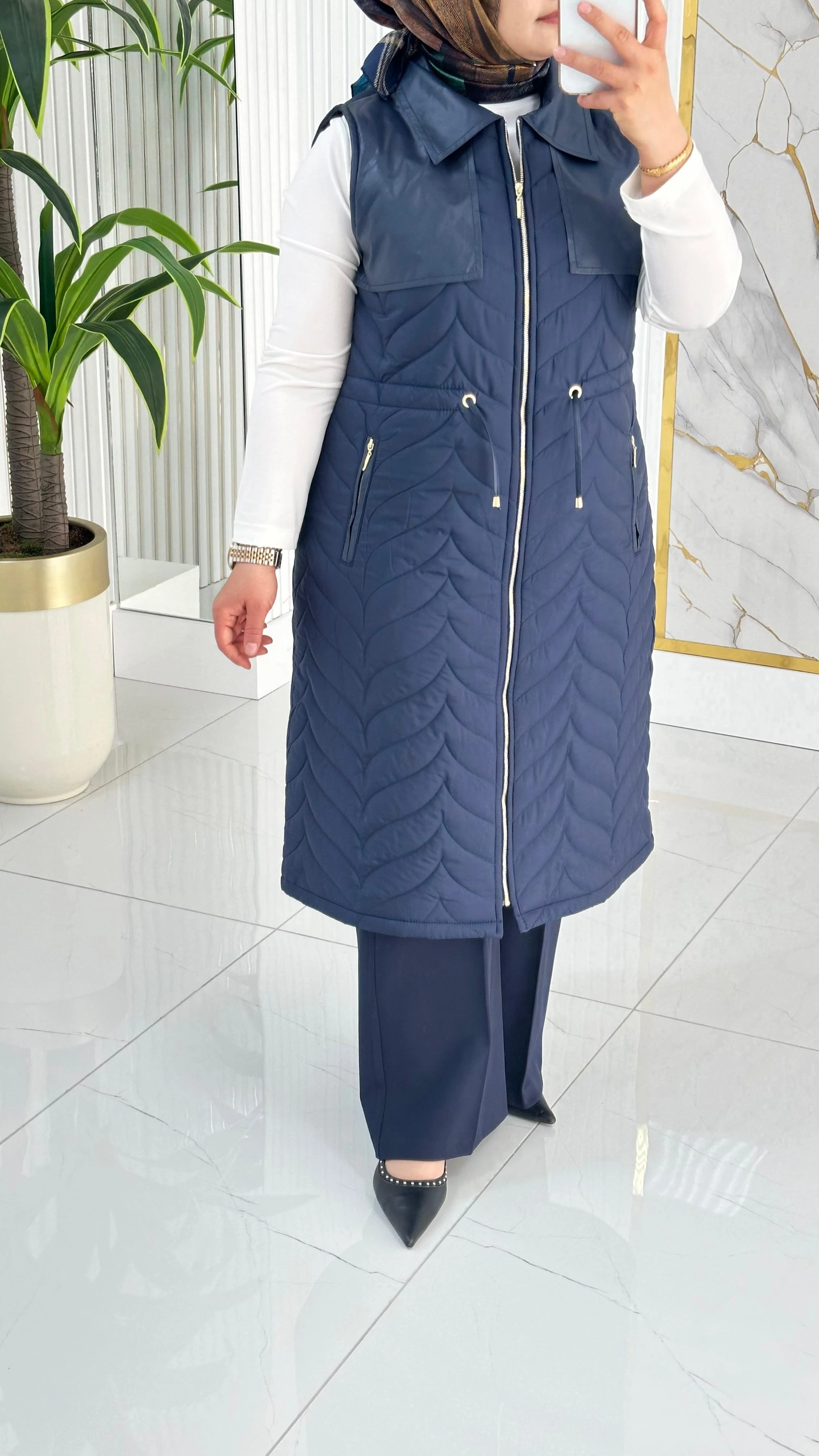 Kapitone Dolum Önü Fermuarlı Beli Büzgülü Kadın Yelek 4965