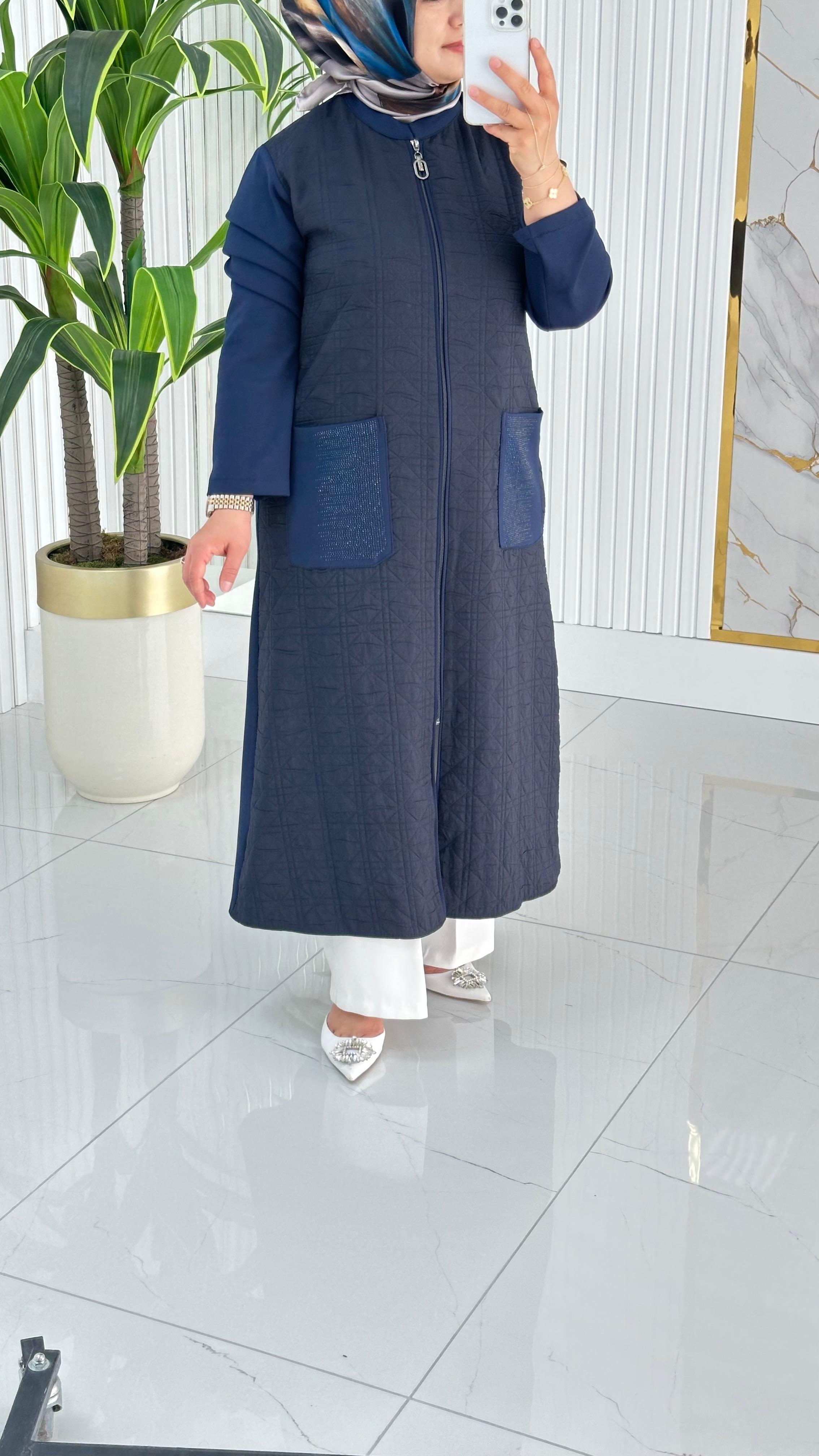 Haya Önü Fermuarlı Kapüşon Cepli Kadın Kapitone Kap 1634 - Lacivert