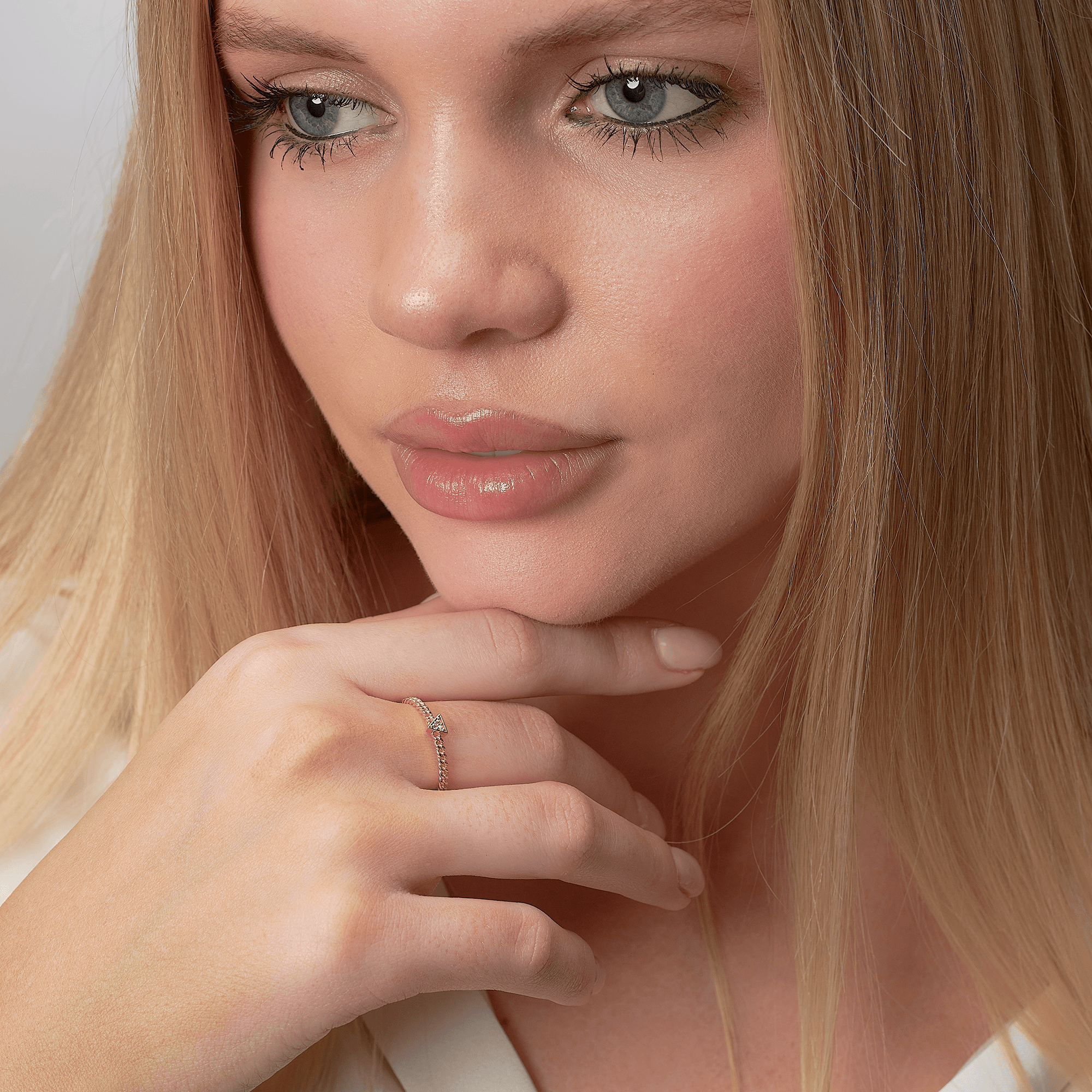 Clara Dot Ring