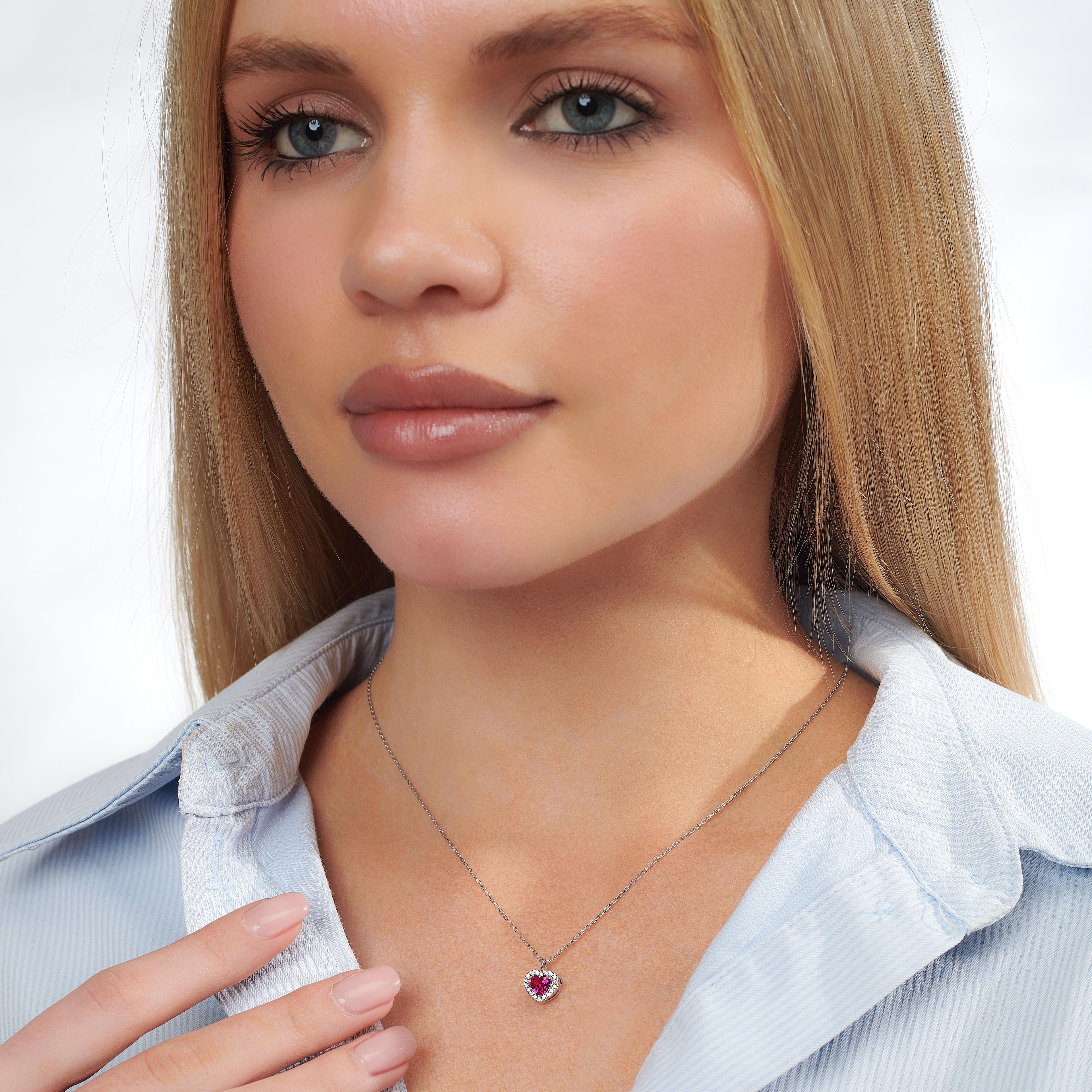 Bacio Heart Necklace
