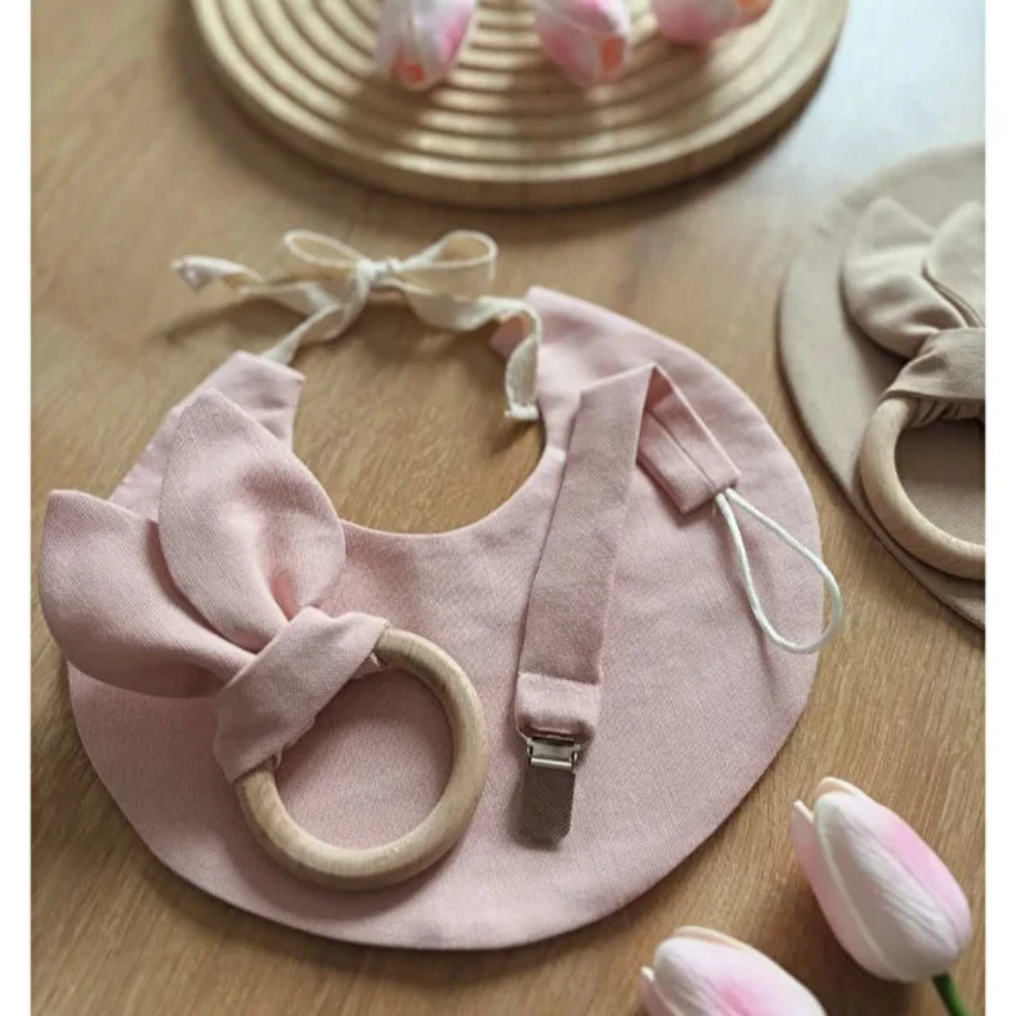 NGN COLLECTİON Keten 3’lü Bebek Seti –Önlük,Emzik Askısı ve Diş Kaşıyıcı