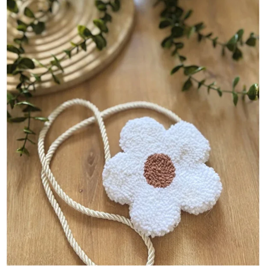 NGN COLLECTİON Kız Çocuk Punch Çanta – Çiçek Desenli Yumuşak Peluş Omuz Çantası