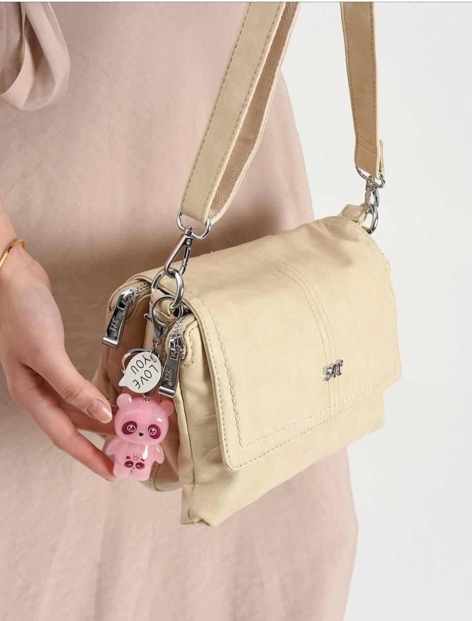 IŞIKLI CHARM HEDİYELİ %100 HAKİKİ DERİ 3 GÖZLÜ ÇAPRAZ ÇANTA  - Krem