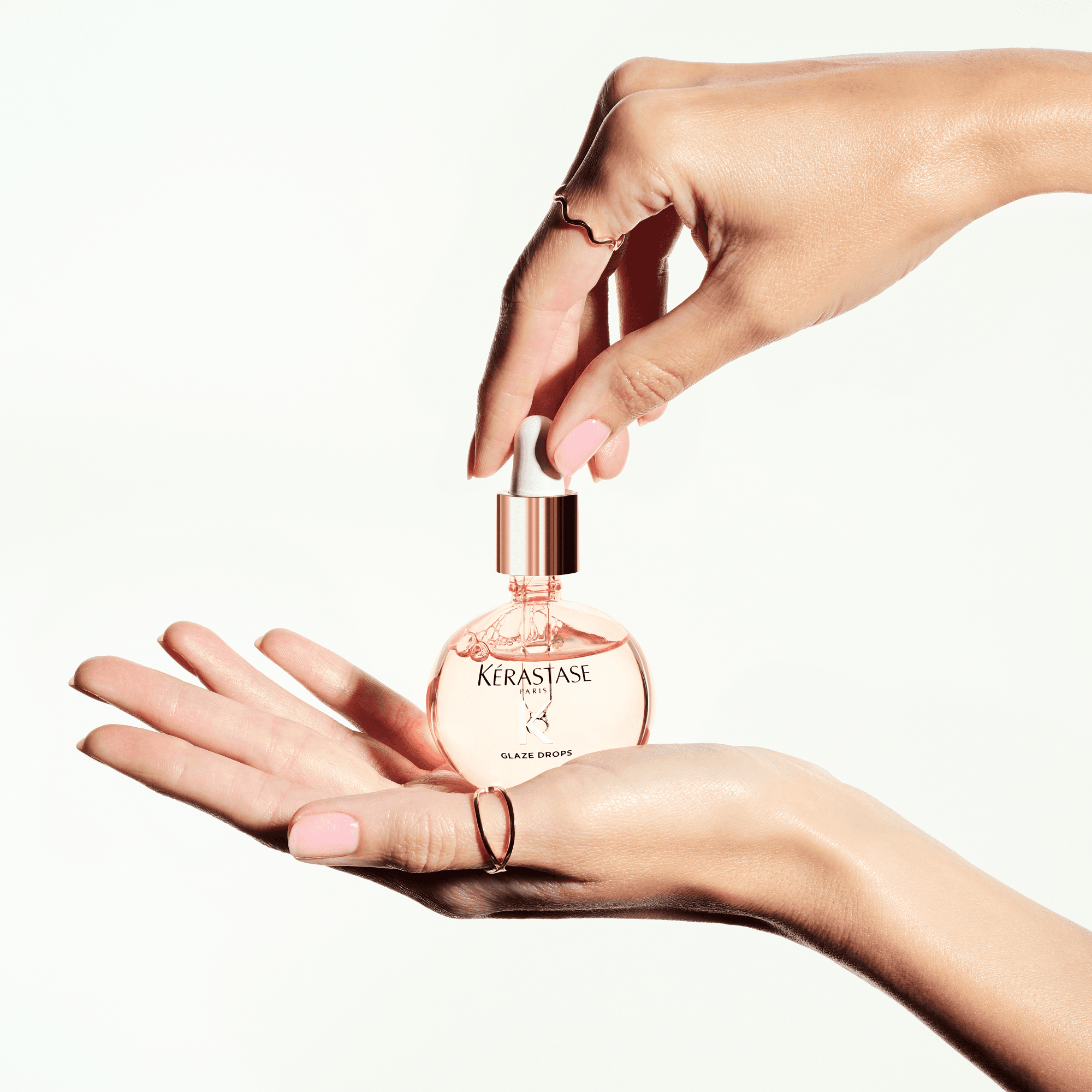 Kerastase Gloss Absolu Glaze Drops Elektriklenmeye Eğilimli Saçlar İçin Saç Bakım Yağı 45 ml