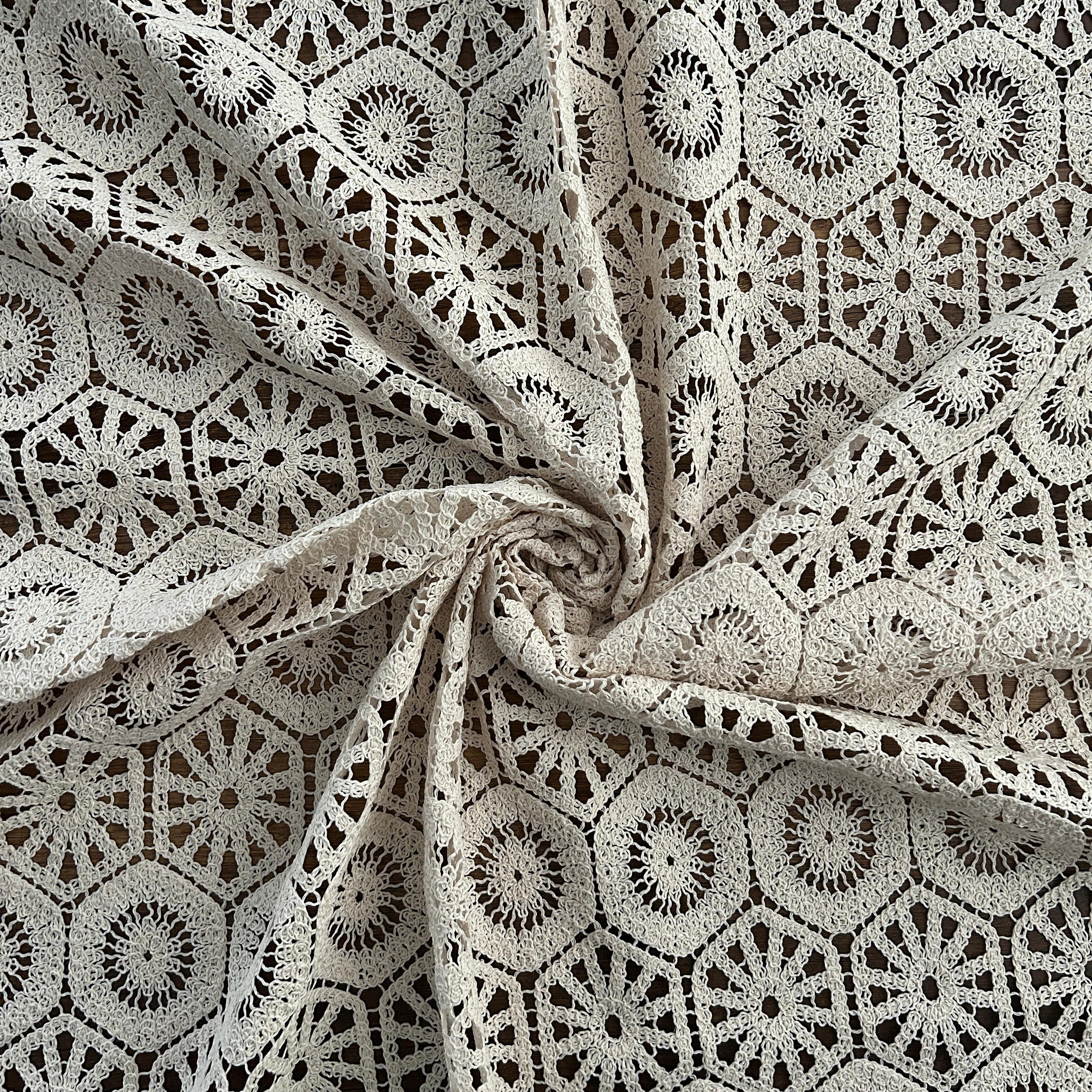 Geometric Patterned Lace Fabric / DRY 2019
