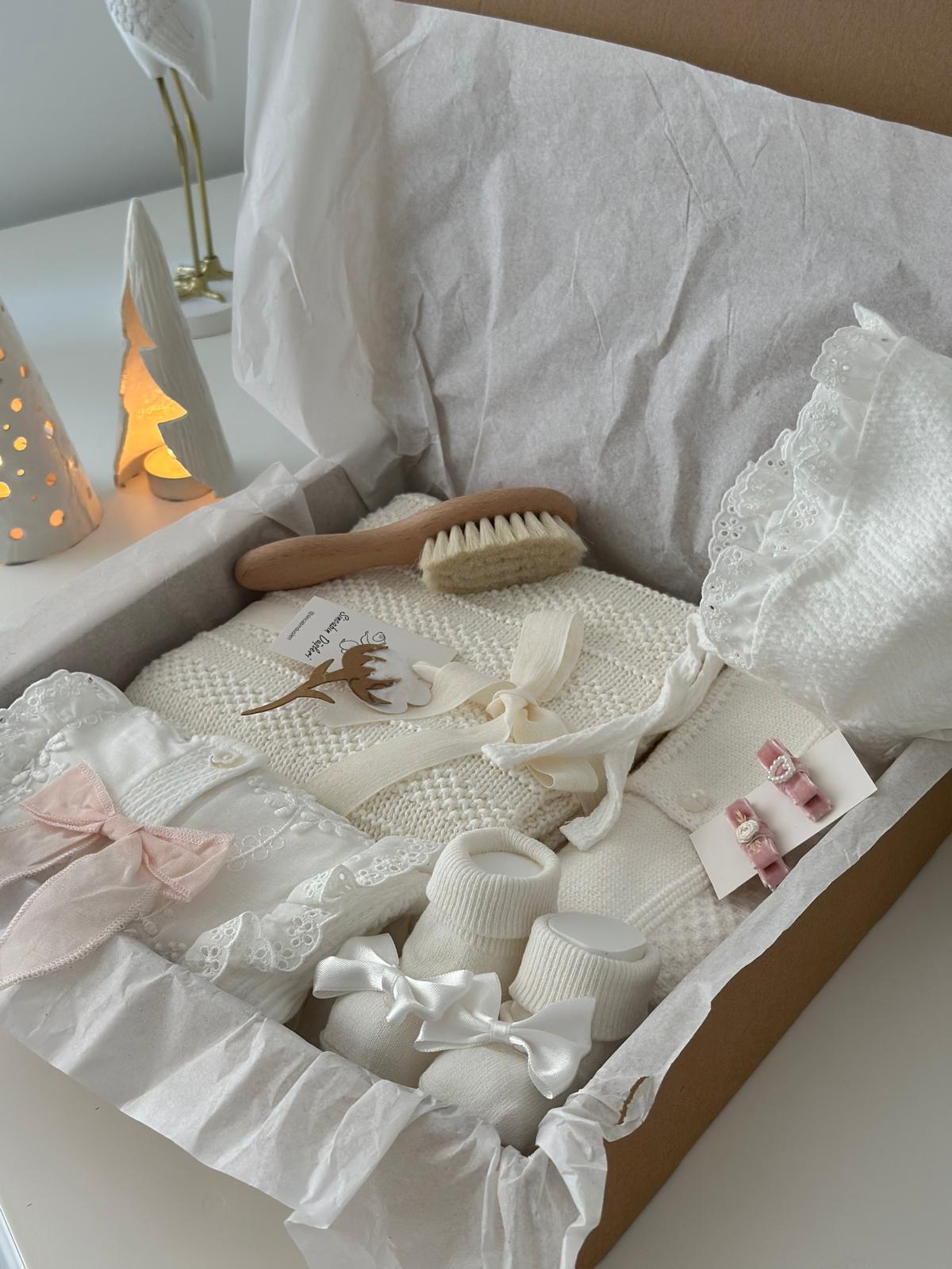 Kız Bebek 7'li Hediye Seti | Yenidoğan & Bebek Giyim