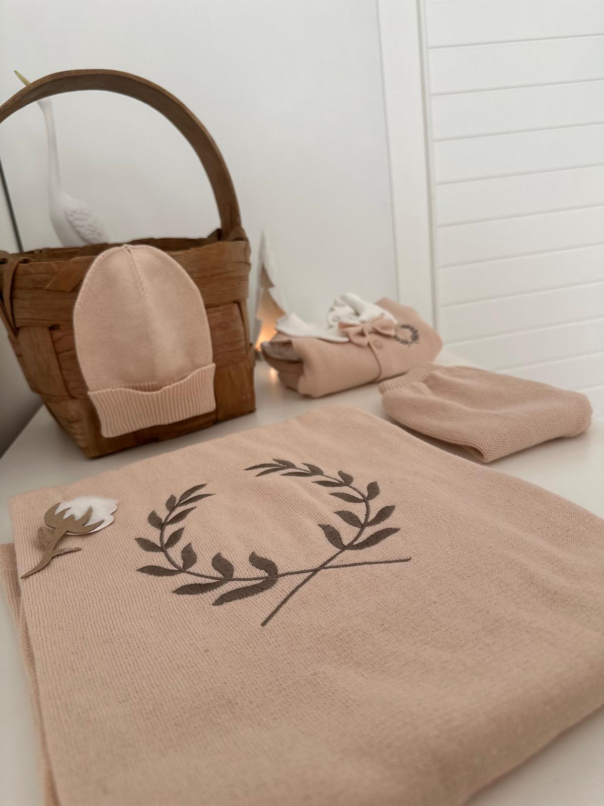 Kız Bebek 6'lı Hediye Seti | Bebek Hediyelik | Yenidoğan & Bebek Giyim