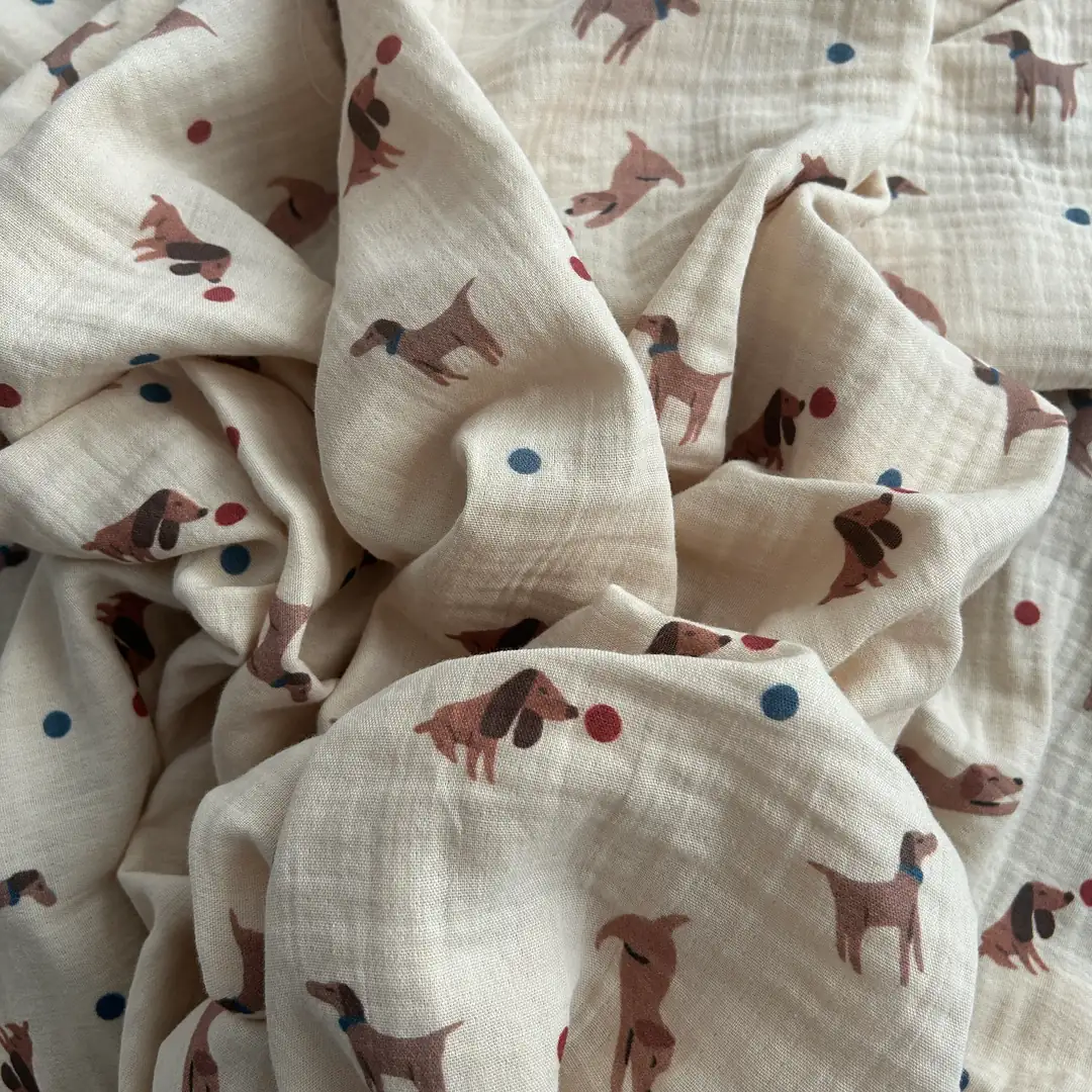 Toptan Müslin Kumaş / Krem Zemin Köpek Desenli / DRY - 218