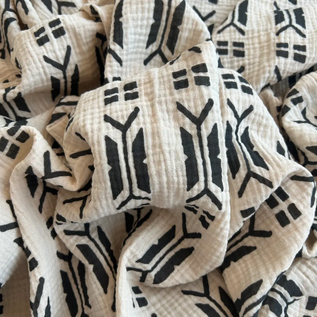 Toptan Müslin Kumaş / Krem Zemin Bohem Desenli / DRY - 162