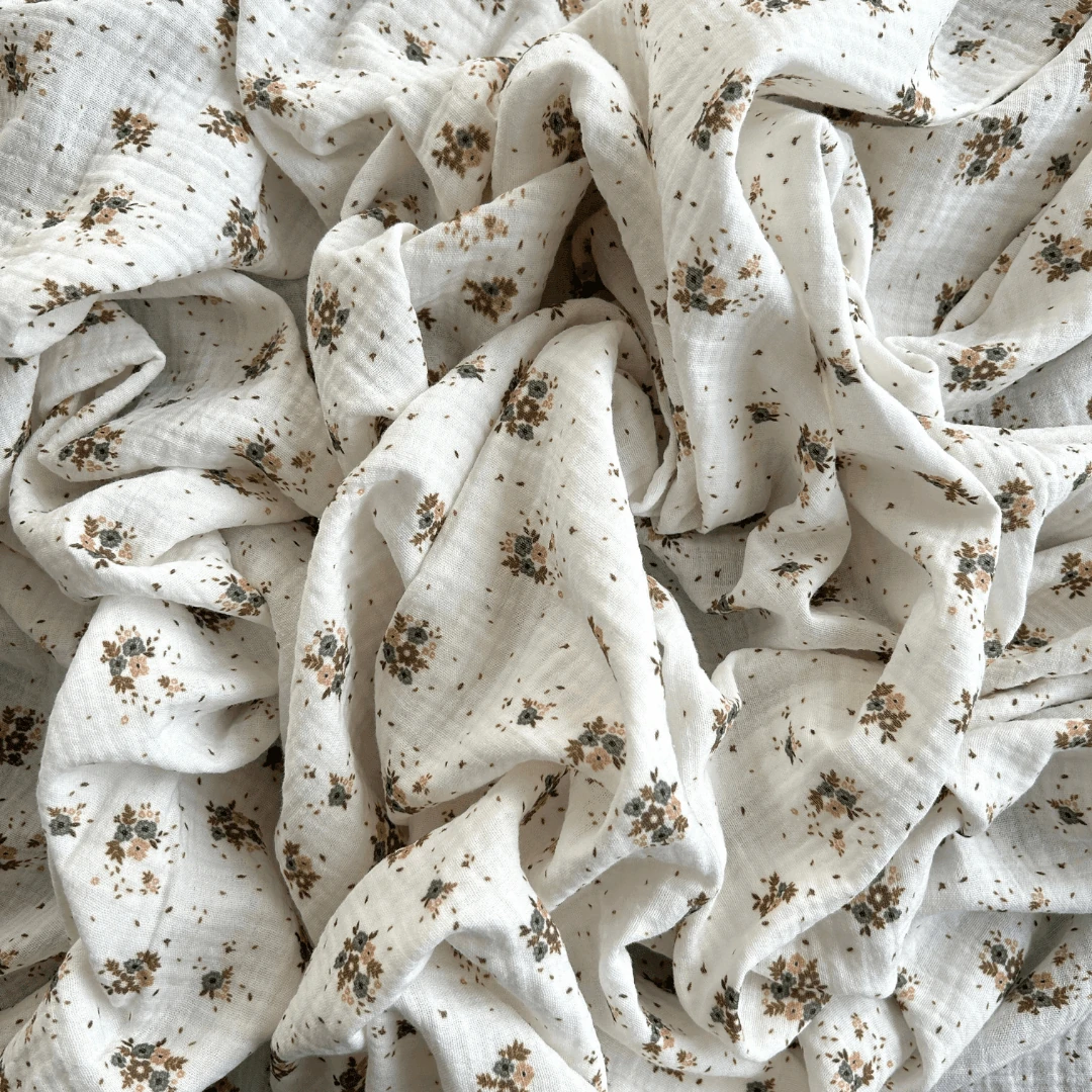 Toptan Müslin Kumaş / Çıtır Çiçek Desenli / DRY - 136 - Ekru-Yeşil