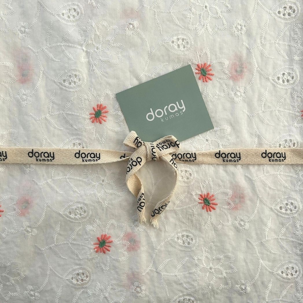 Pamuk Vual Kumaş / Çiçek Nakış İşlemeli / DRY 3006