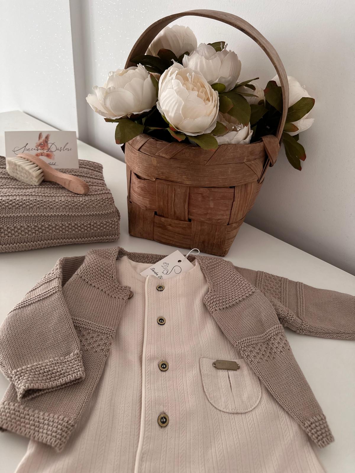 Erkek Bebek 6'lı Hediye Seti | Bebek Hediye Kutusu | Yenidoğan & Bebek Giyim