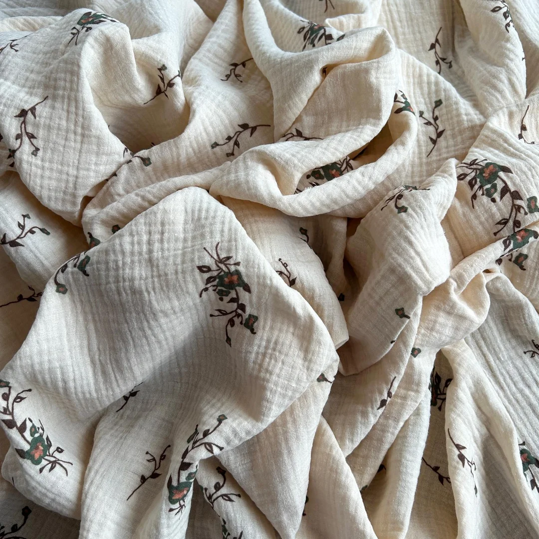 Toptan Müslin Kumaş / Krem Zemin Çiçek Desenli / DRY - 181 - Yeşil