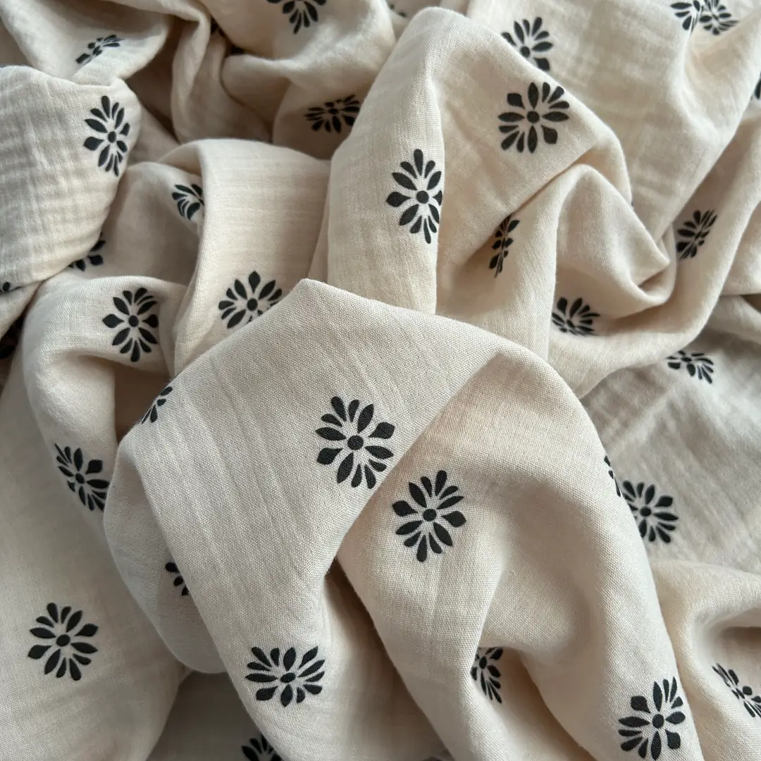 Toptan Müslin Kumaş / Krem Zemin Soyut Desenli / DRY - 210