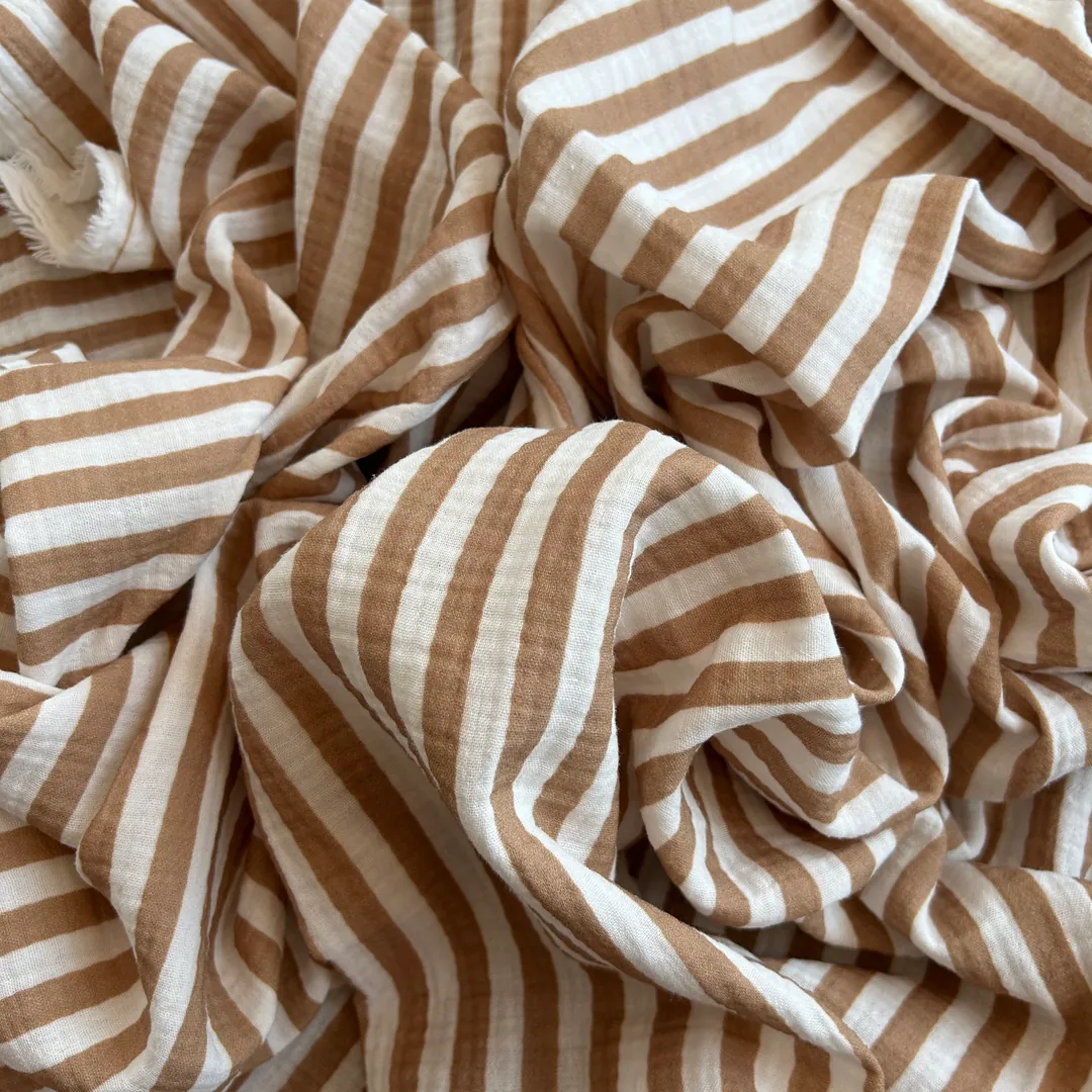 Toptan Müslin Kumaş / Çizgi Desenli / DRY 157 - Sütlü Kahve