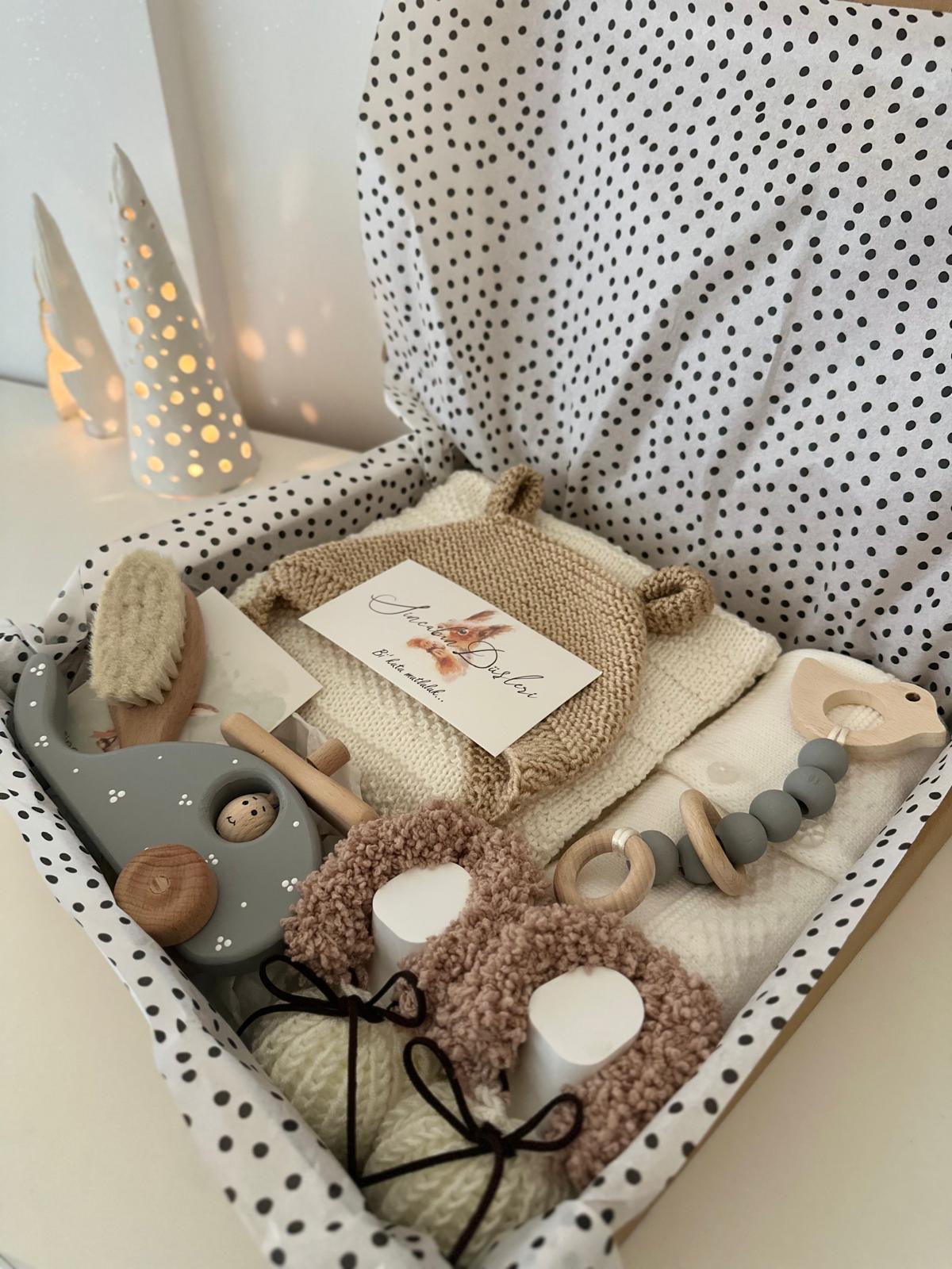 Unisex 7'li Bebek Hediye Seti | Bebek Hediye Kutusu