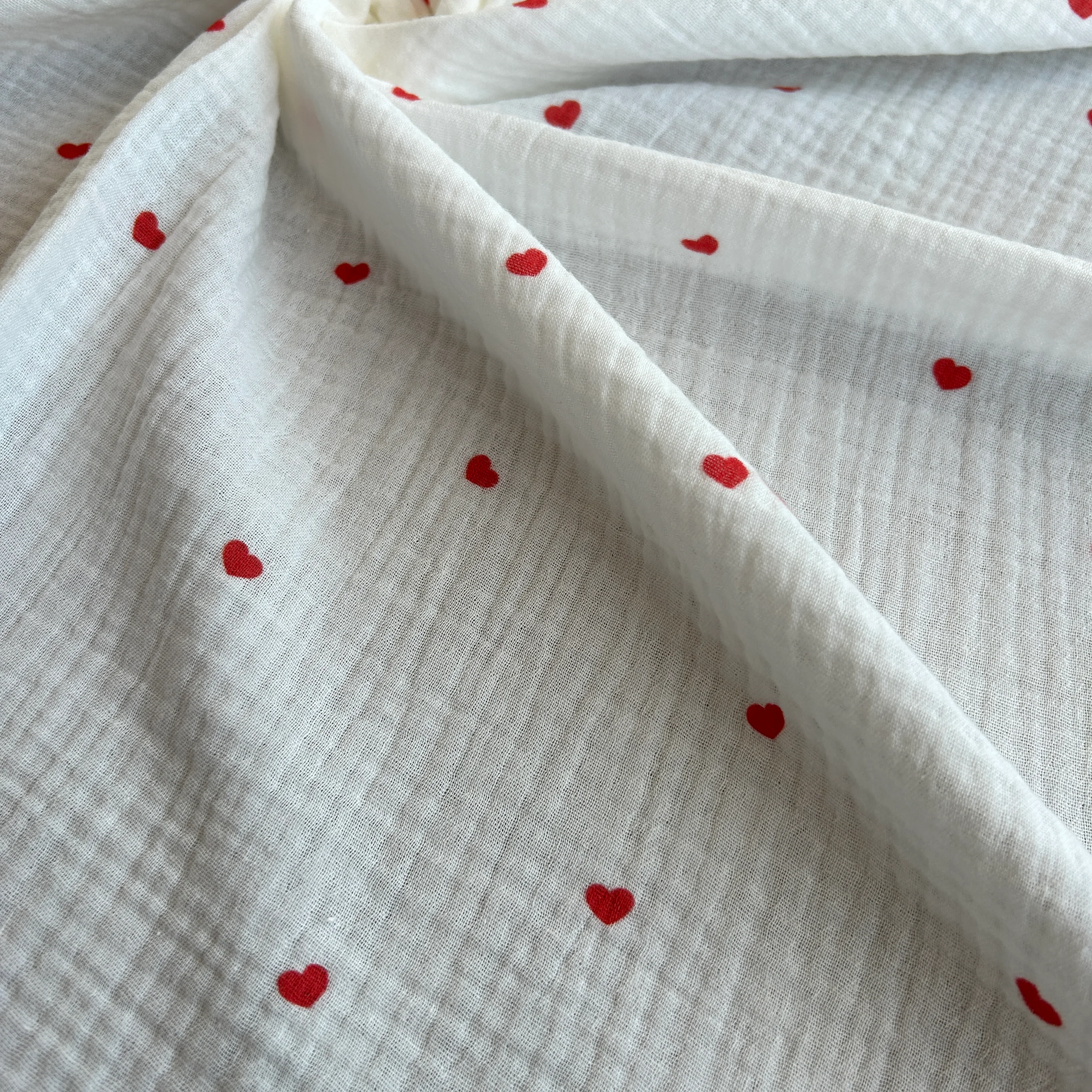 Tiny Heart Pattern Double Layer Cotton Muslin Fabric / DRY 148 
