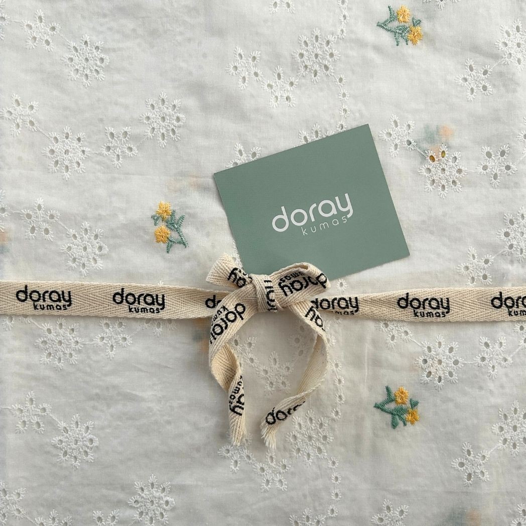 Pamuk Vual Kumaş / Çiçek Baskılı Brode Nakışlı / DRY 3004