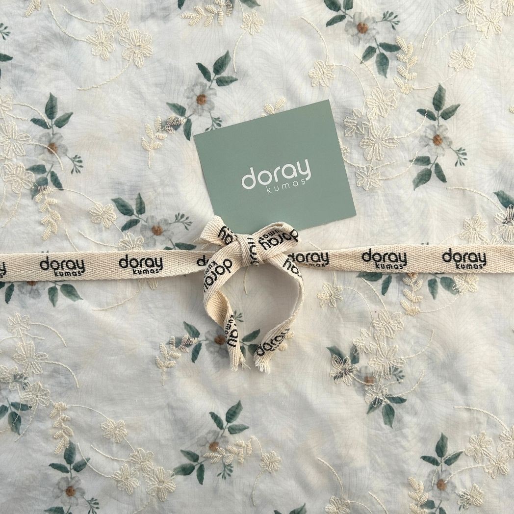 Nakış İşlemeli Çiçek Baskılı Elbiselik Vual Kumaş / DRY 3005