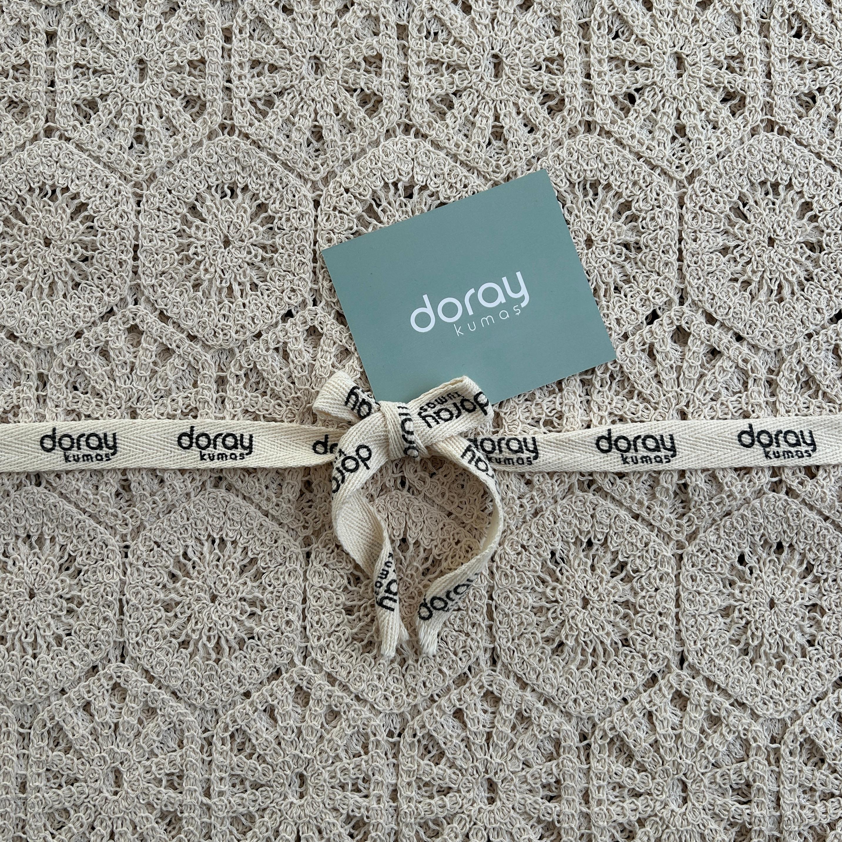 Geometric Patterned Lace Fabric / DRY 2019