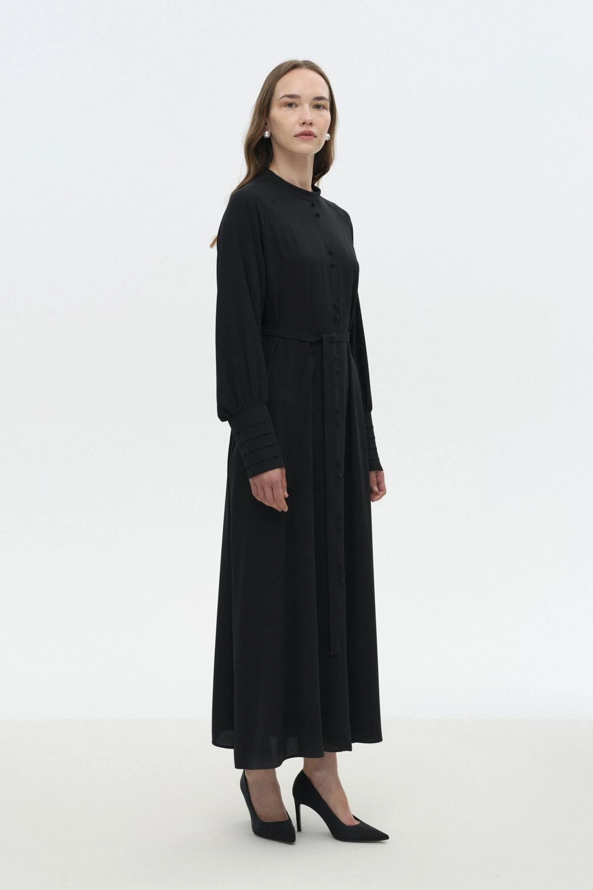 Önü Düğmeli Dökümlü Elbise