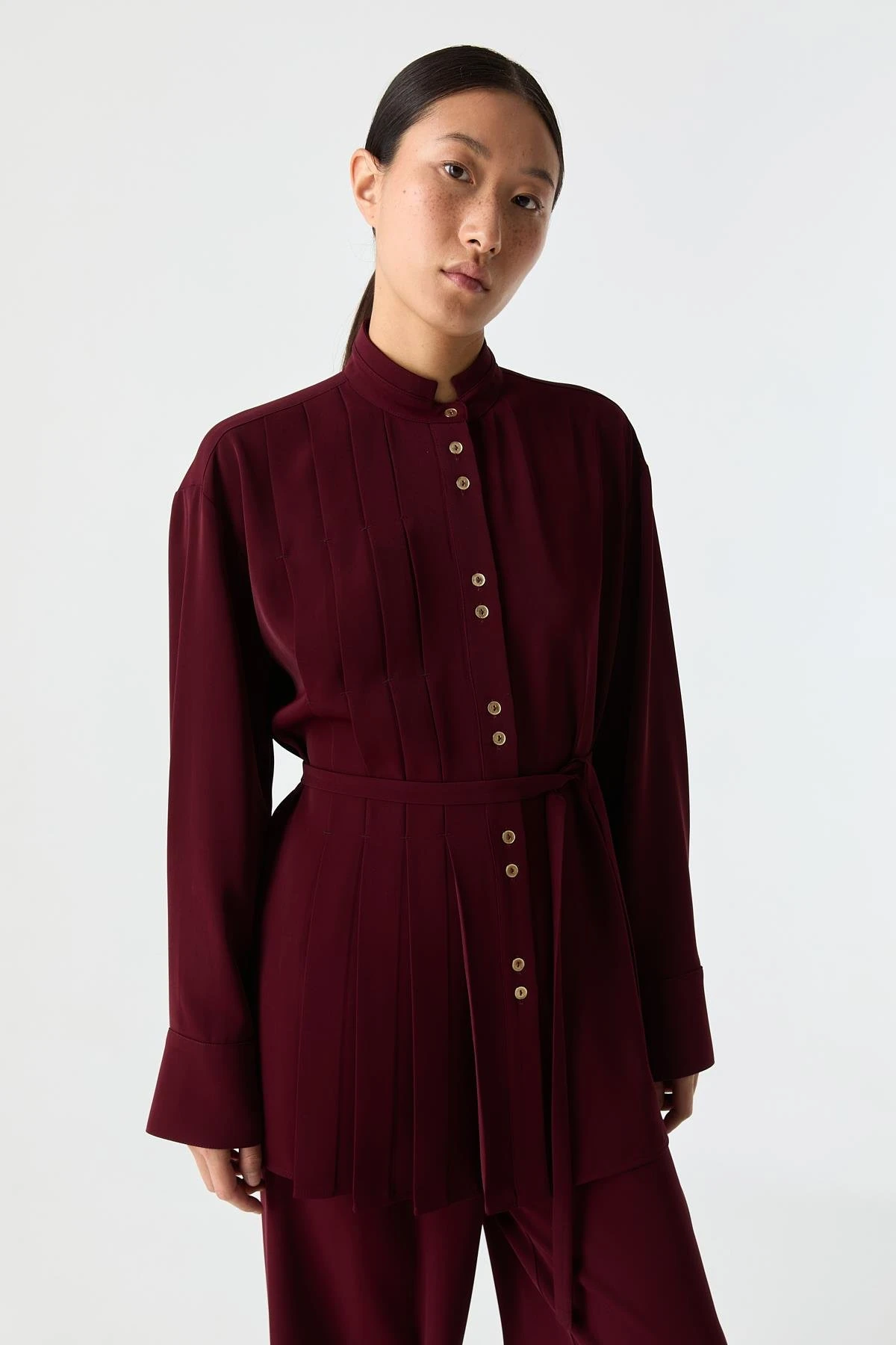 Pilise Detaylı Dökümlü Gömlek