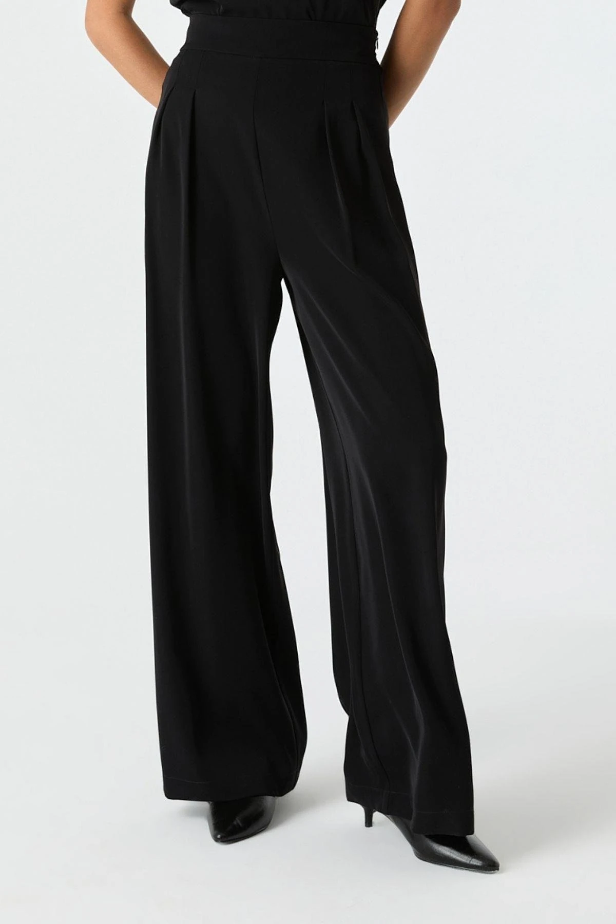 Çift Pilili Dökümlü Pantolon