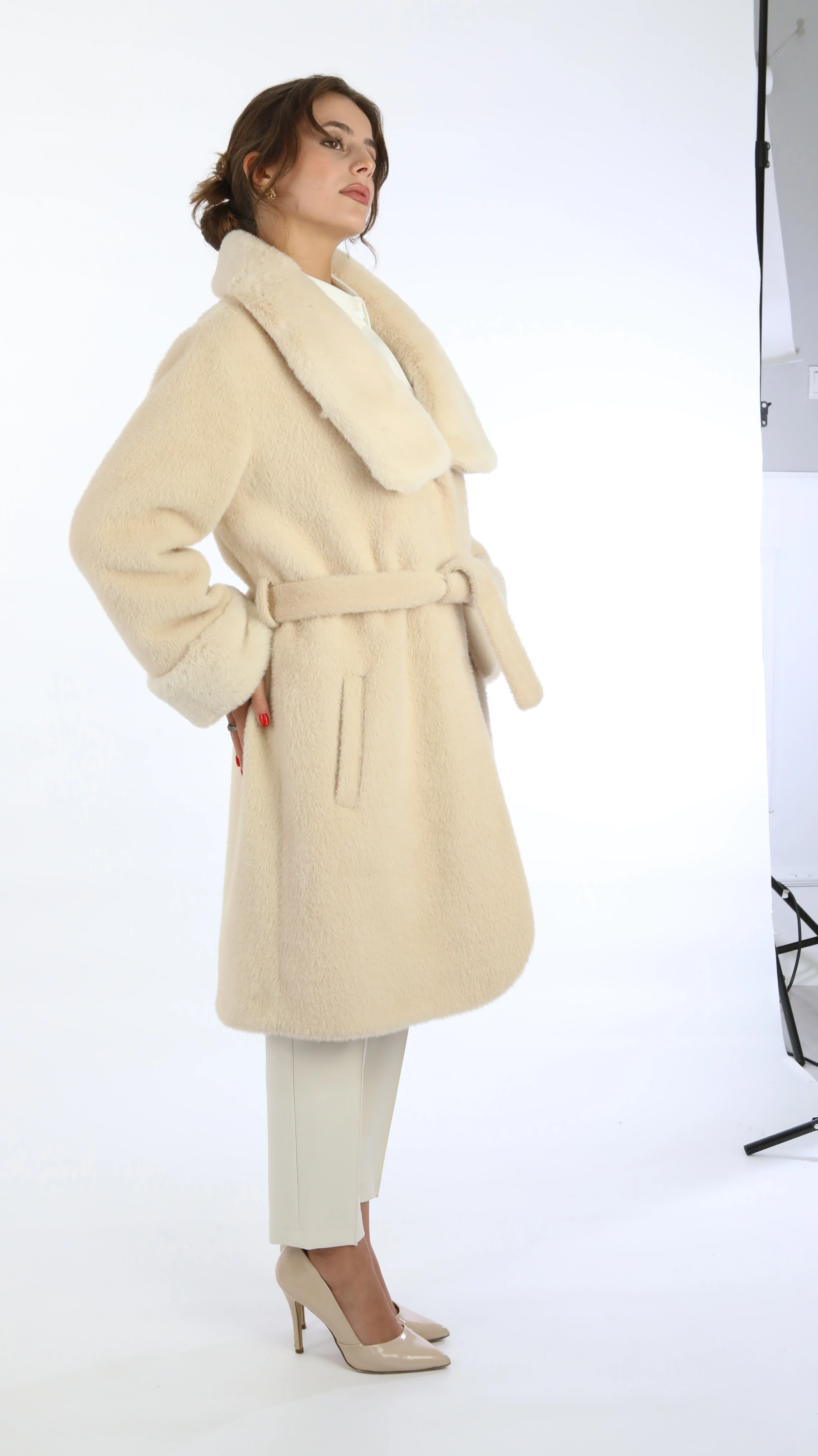 İthal Angora Diz Üstü Manto 