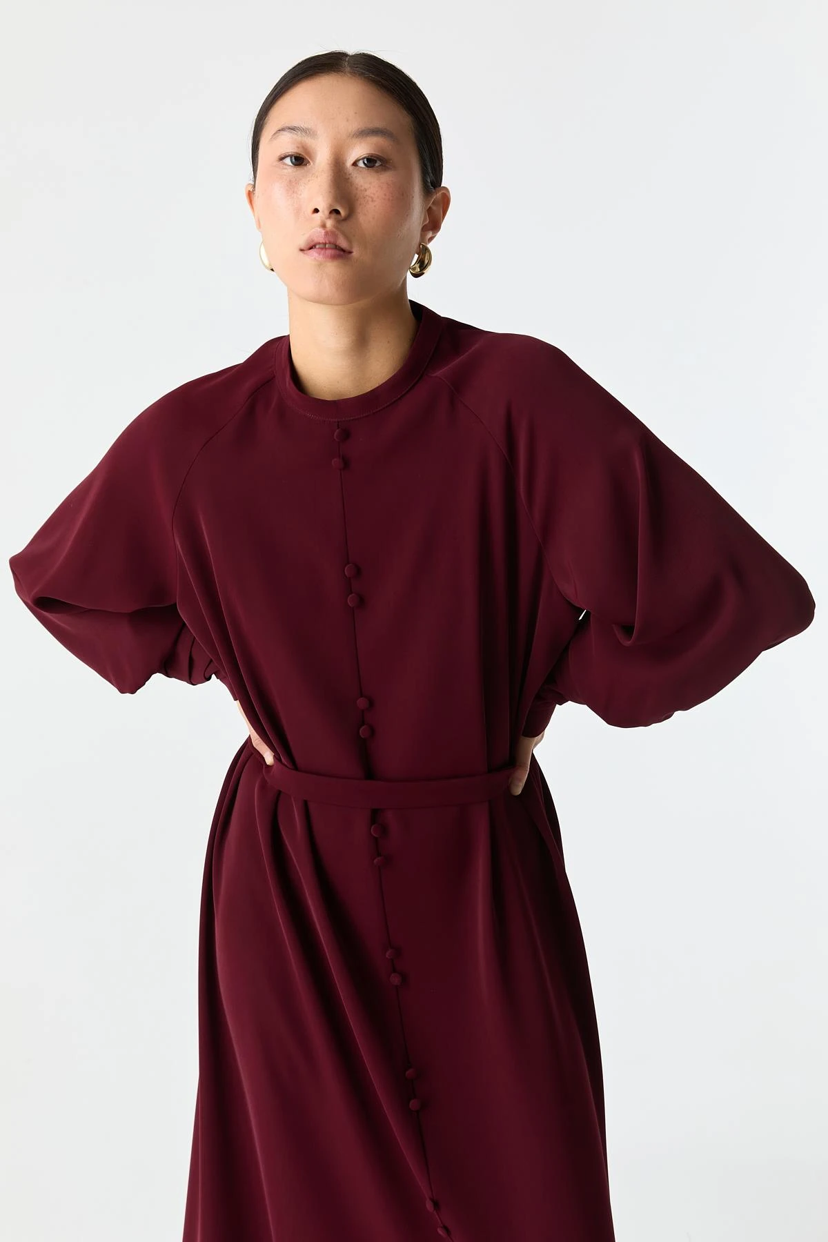 Önü Düğmeli Dökümlü Elbise