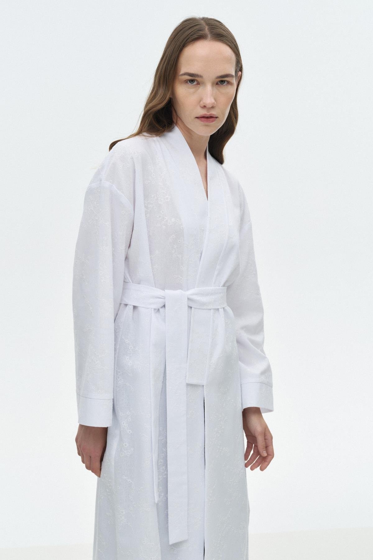 Brode Kimono