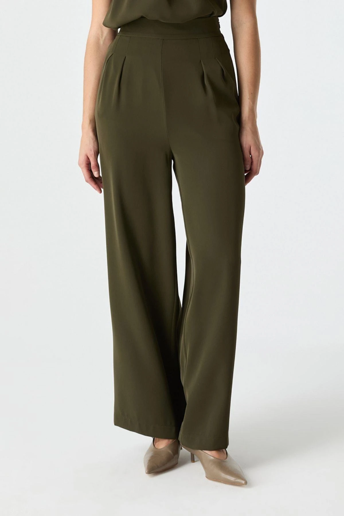 Çift Pilili Dökümlü Pantolon