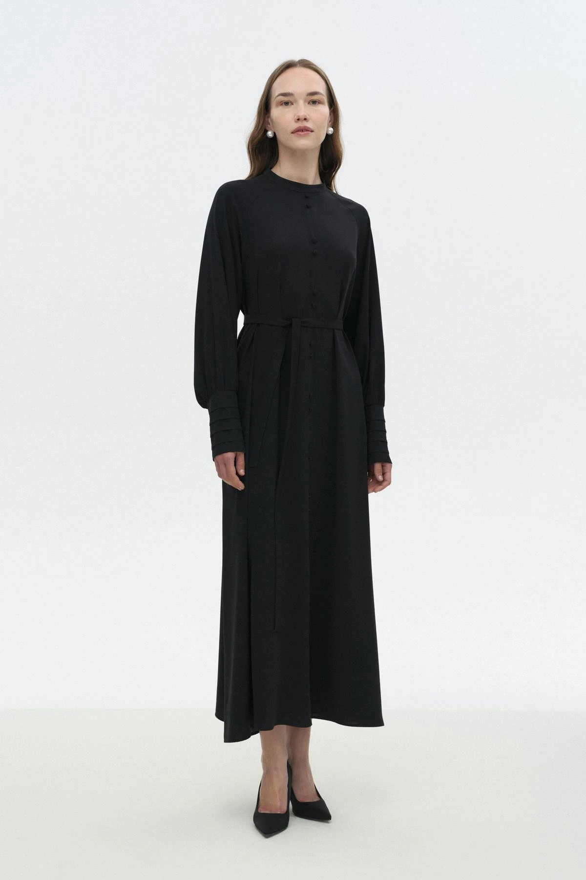 Önü Düğmeli Dökümlü Elbise