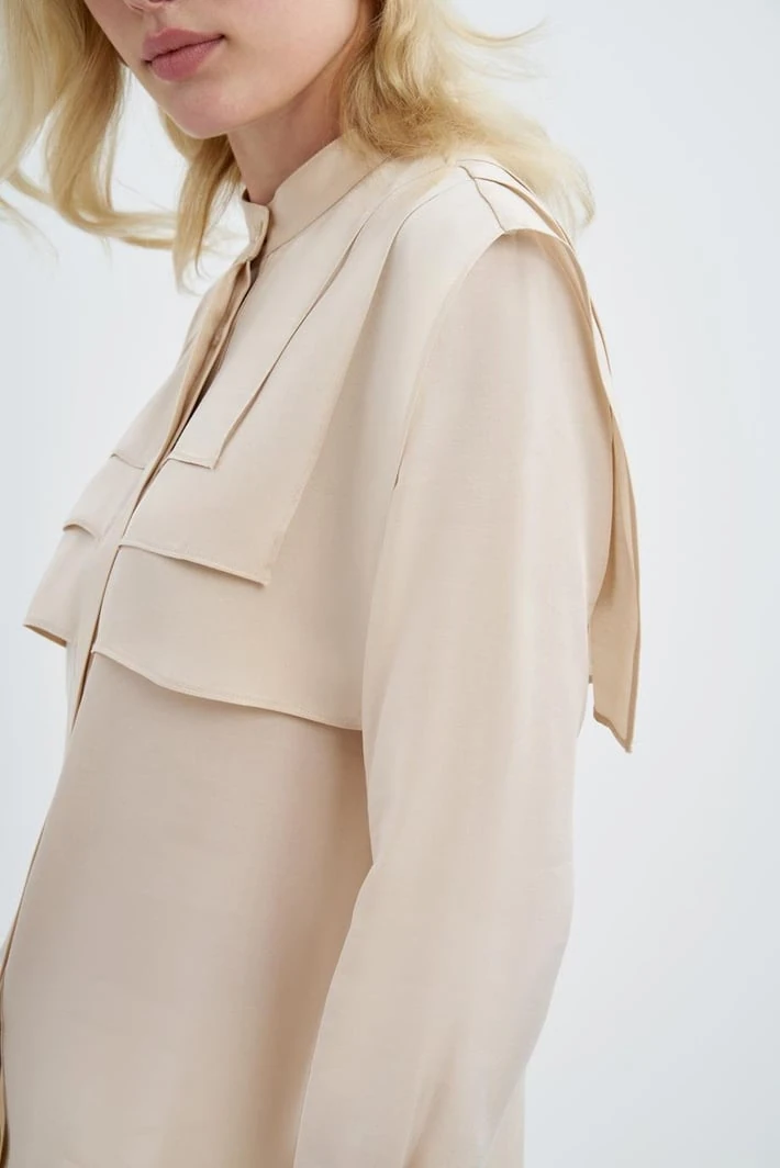 Kare Yakalı Liyosel Gömlek