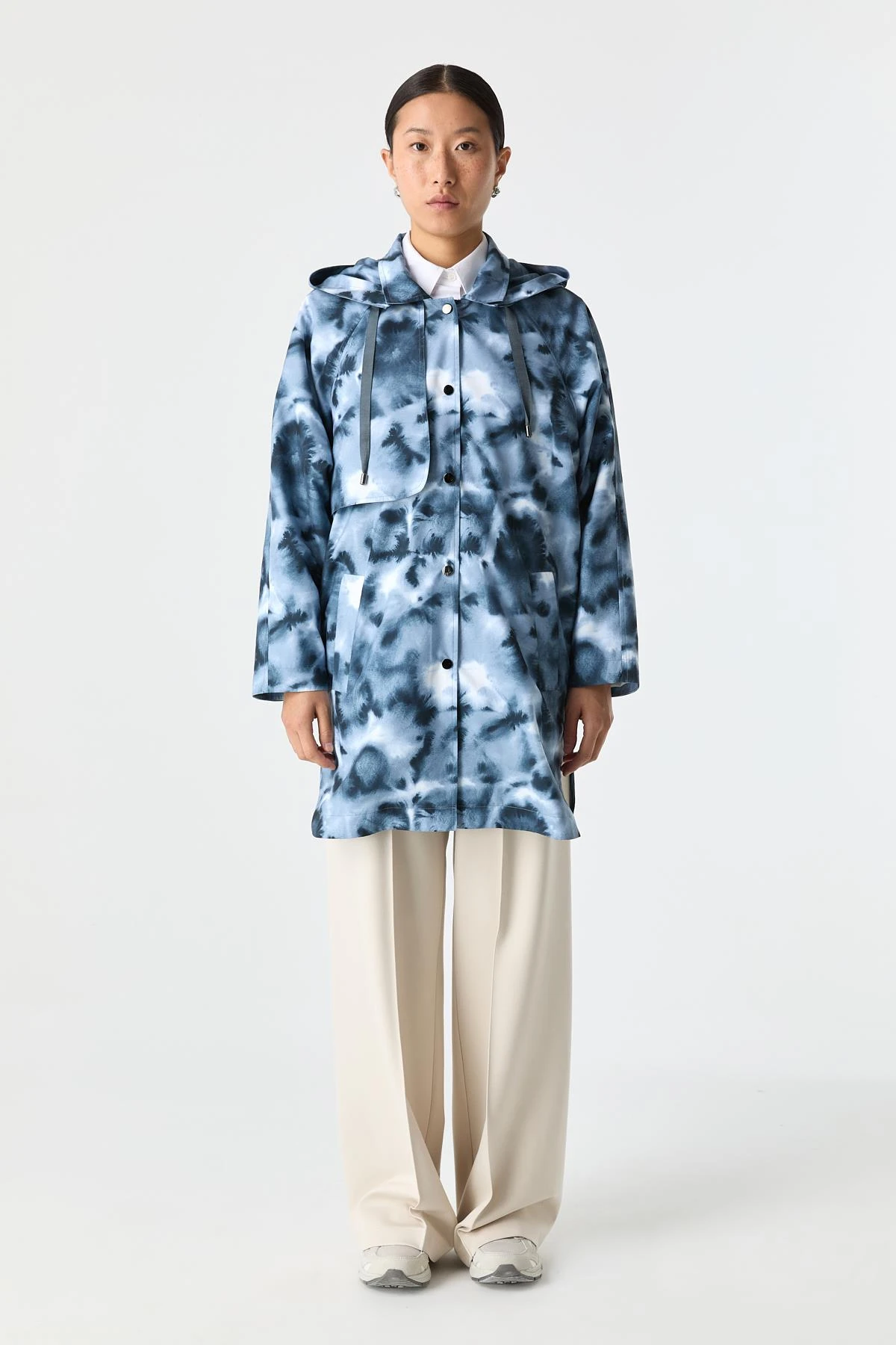 Desenli Kapüşonlu Yağmurluk