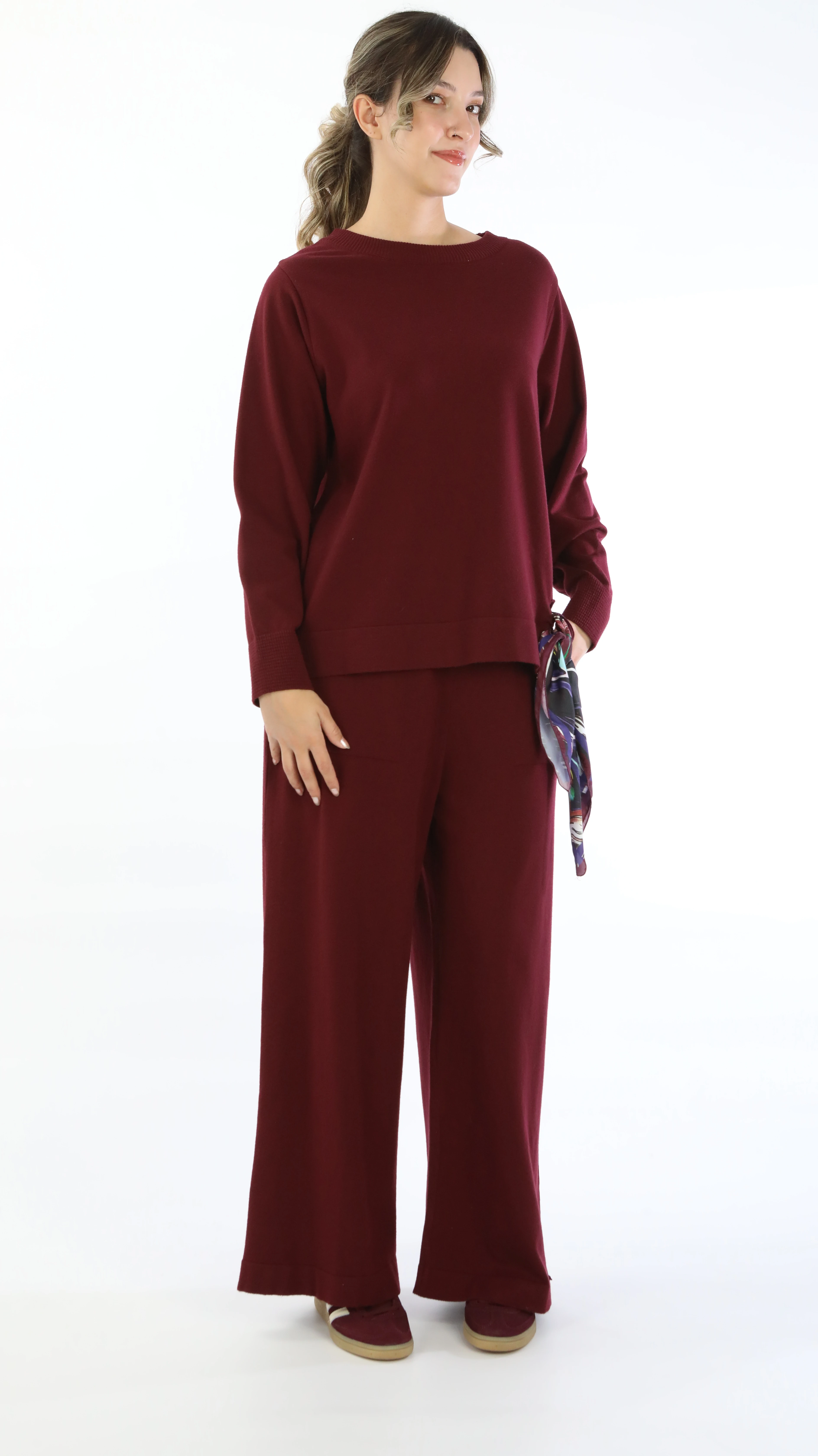 Eşarp Detaylı Triko Takım